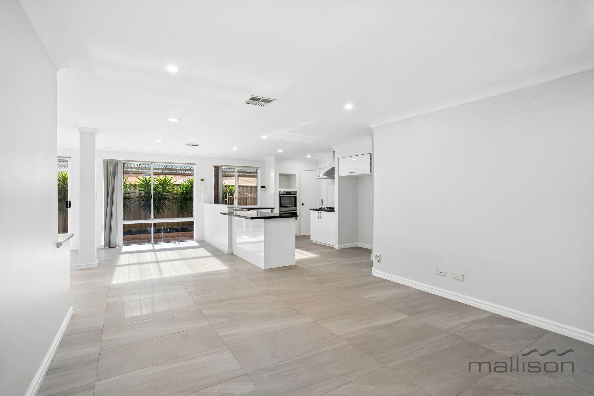 7 Karlak Close, Leda WA, Leda - Thumbnail 8