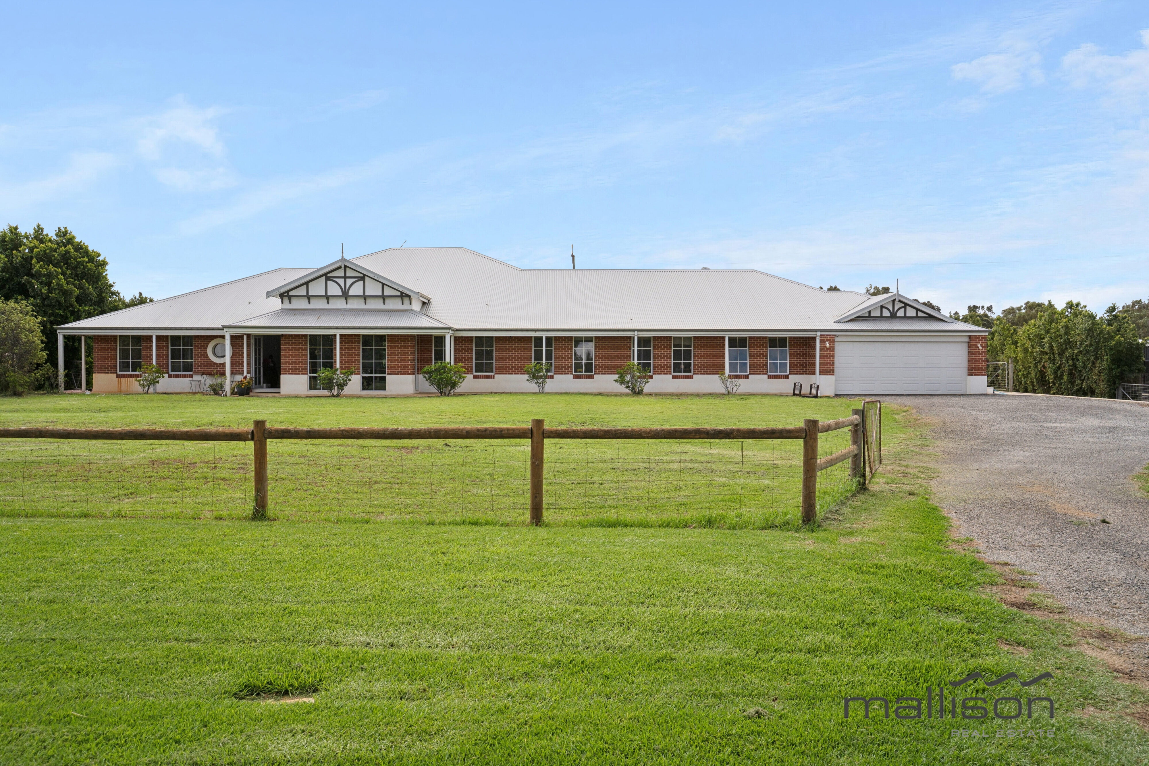 39 Holstein Court, Oakford WA, Oakford - Image 1