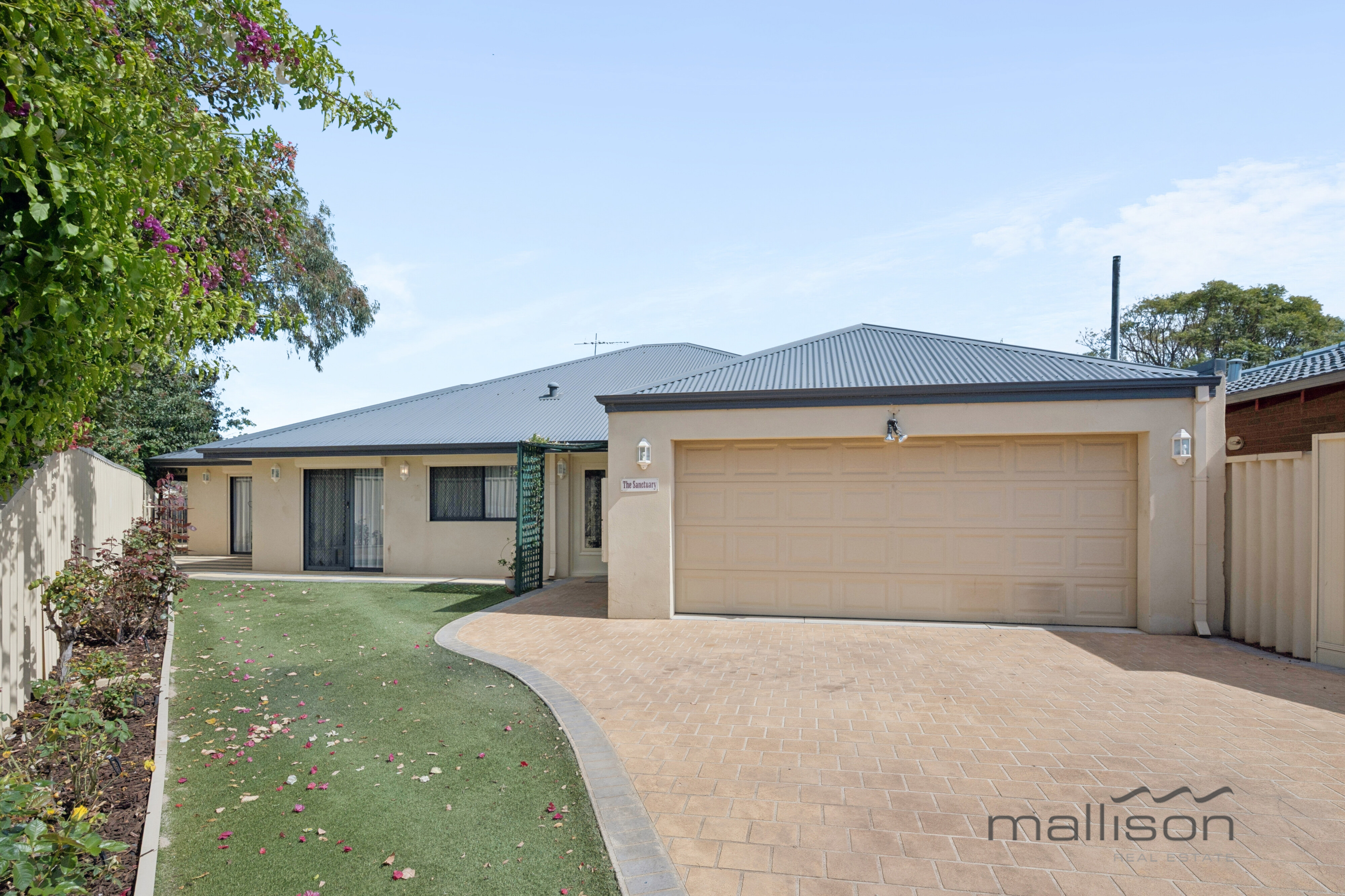 2/33 Currawong Way, Thornlie - Image 1