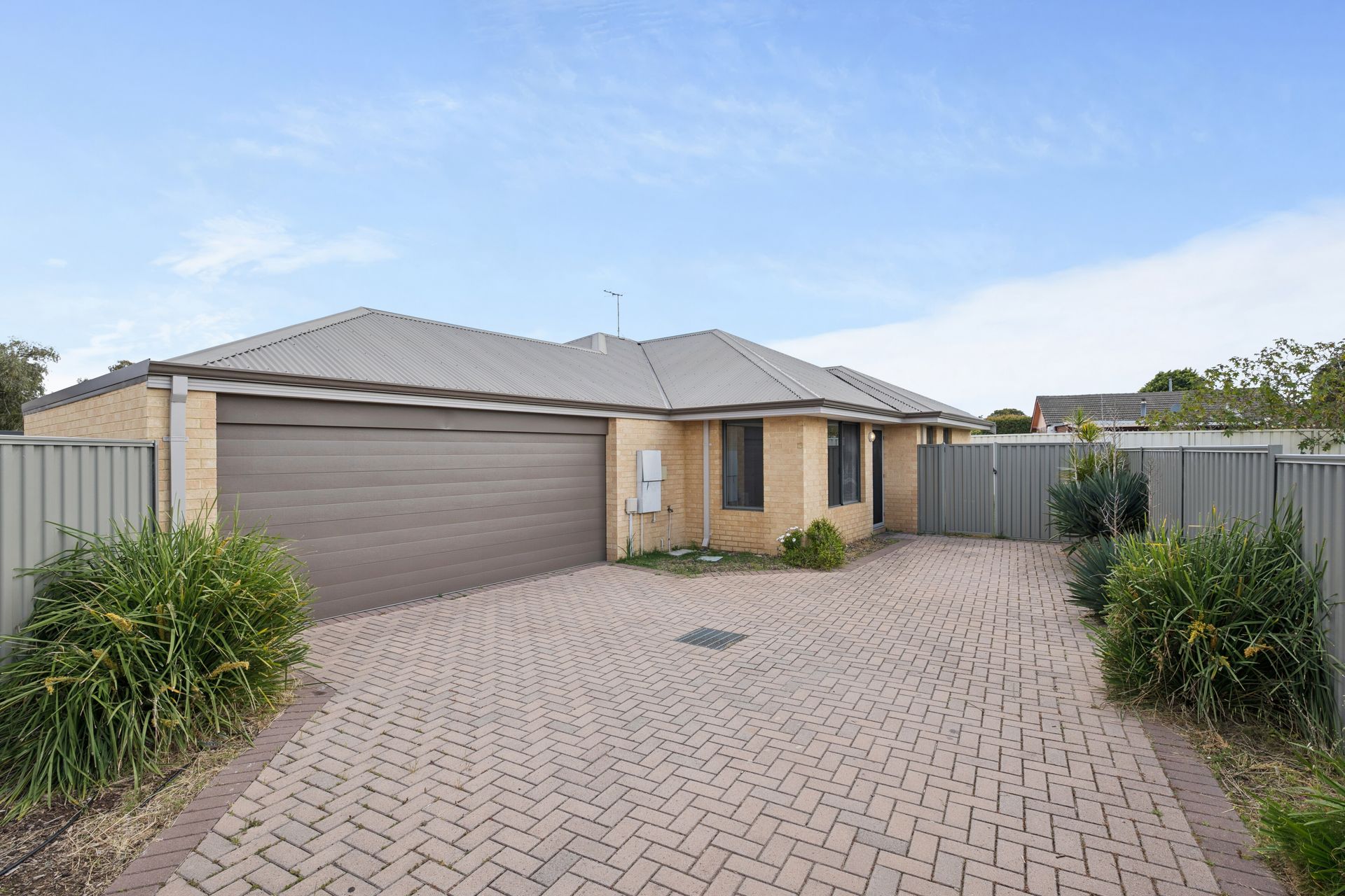 2/9 Hunt Street, Thornlie - Image 1