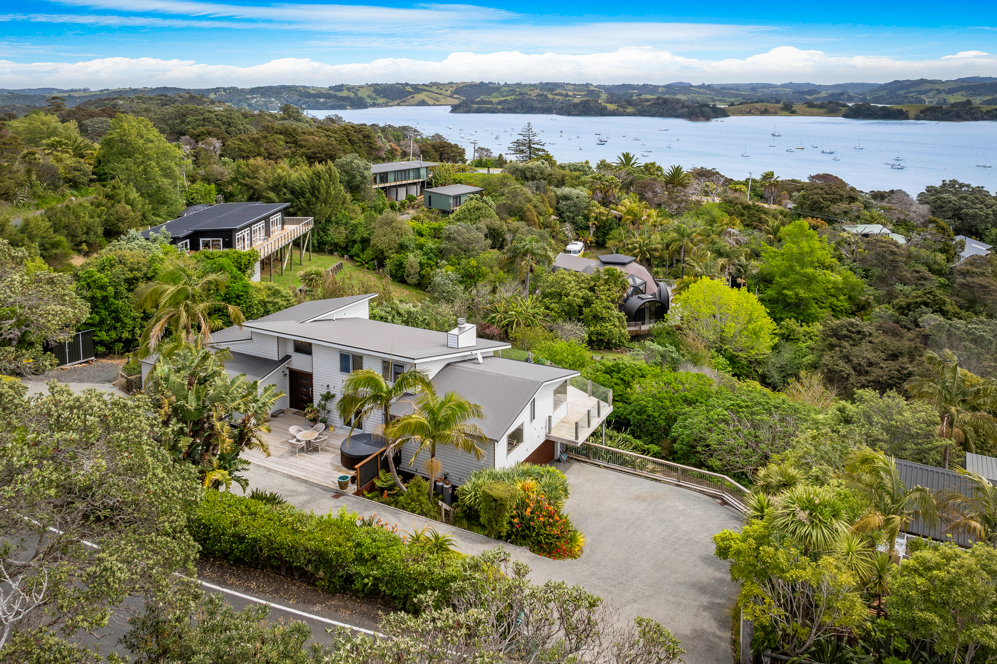 Sea Views, Space, Style & Serenity