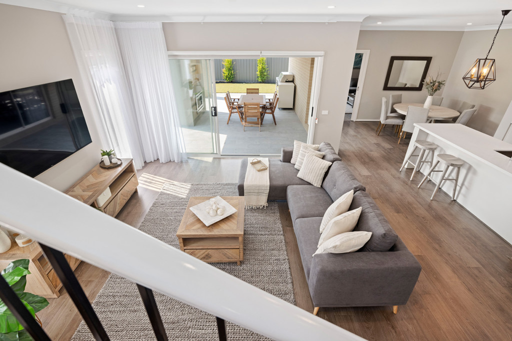 Lot 922 Daybreak Street (Banyan Place Estate), Officer South