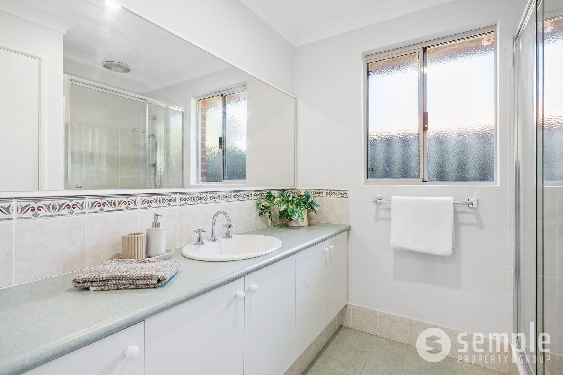 4 Ashmore Avenue, Canning Vale WA 6155 - 22