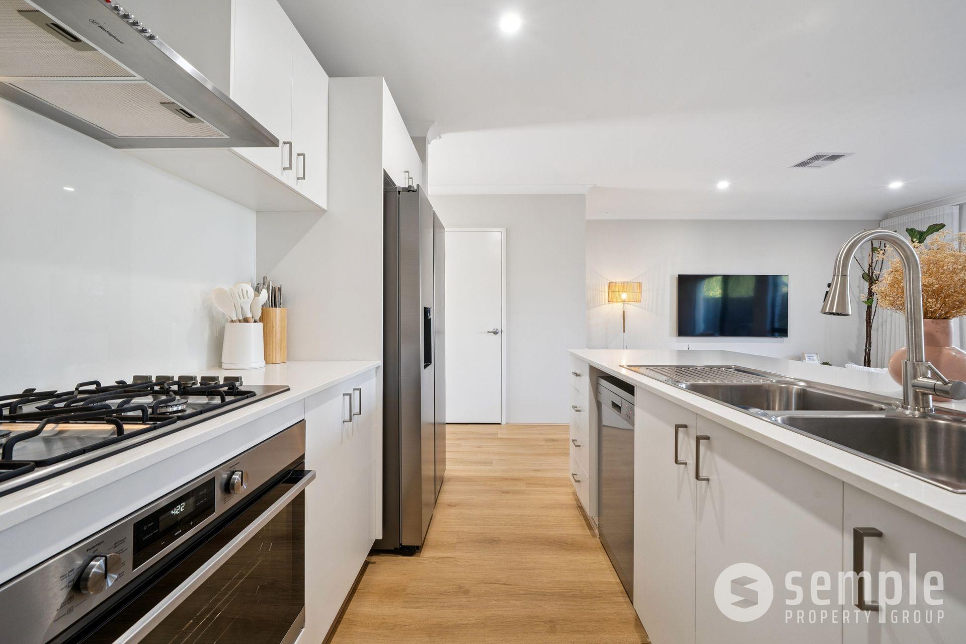 40 Muriel Court, Cockburn Central WA 6164 - 5