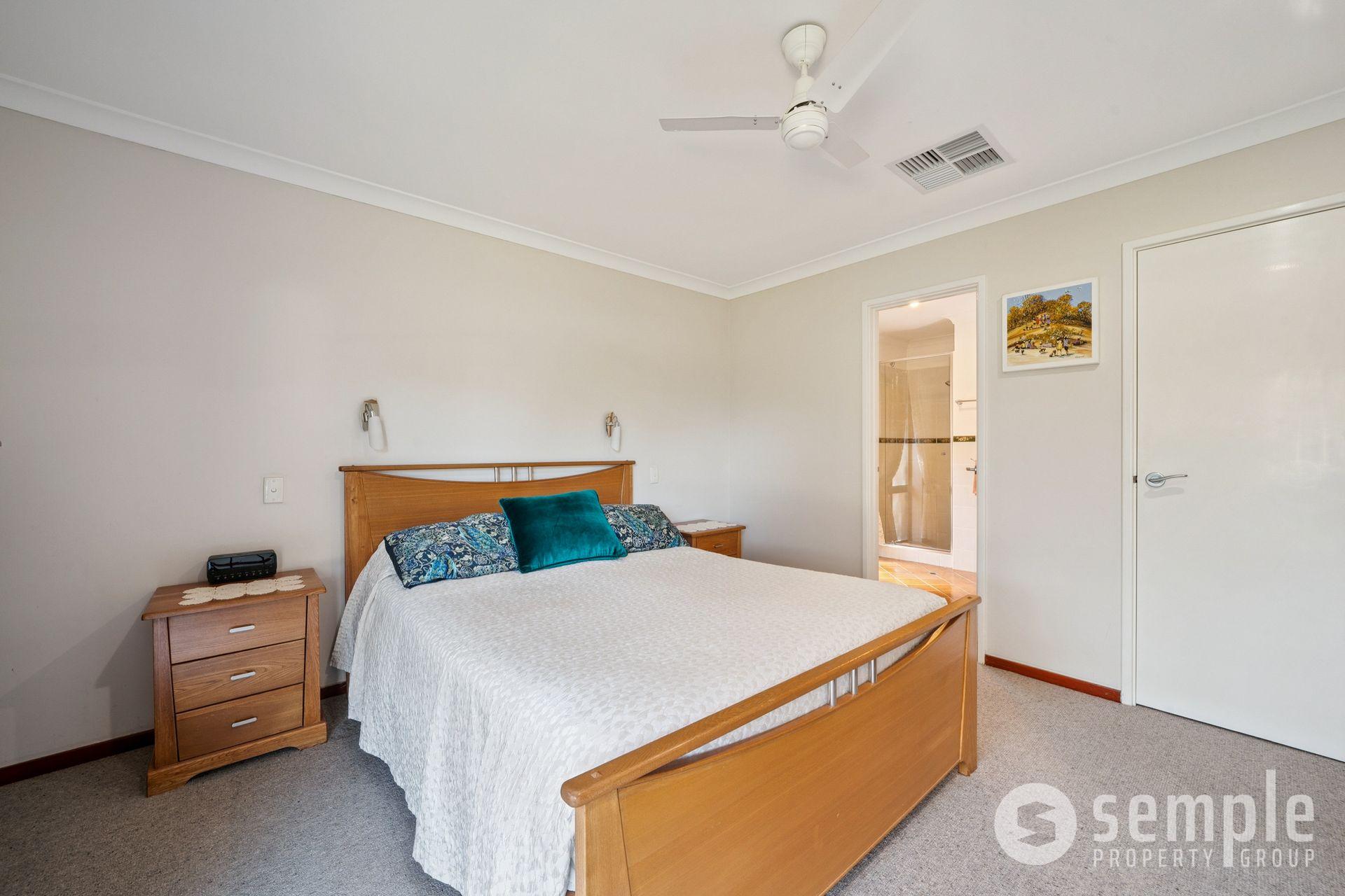 2 Peak Court, Leeming WA 6149 - 18