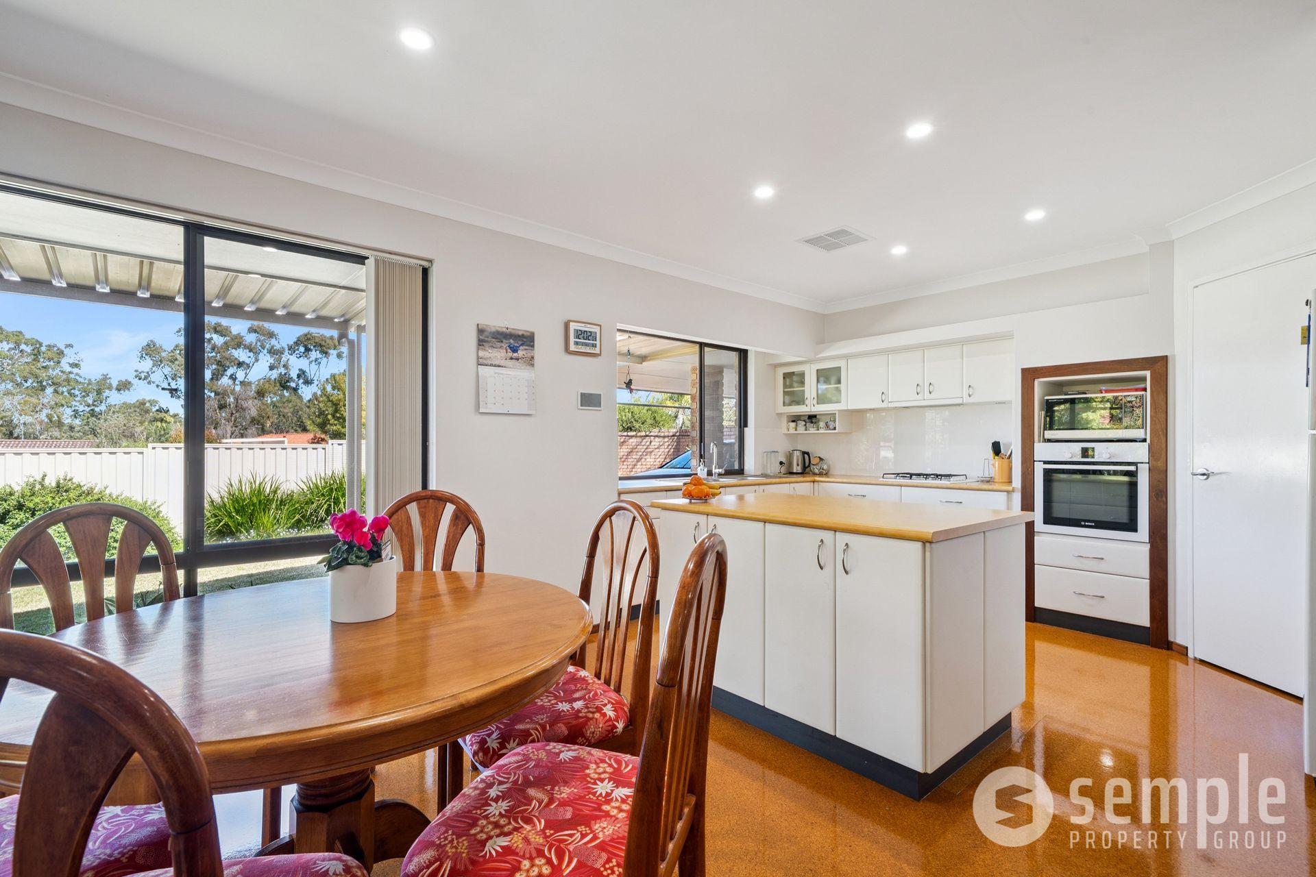 2 Peak Court, Leeming WA 6149 - 9