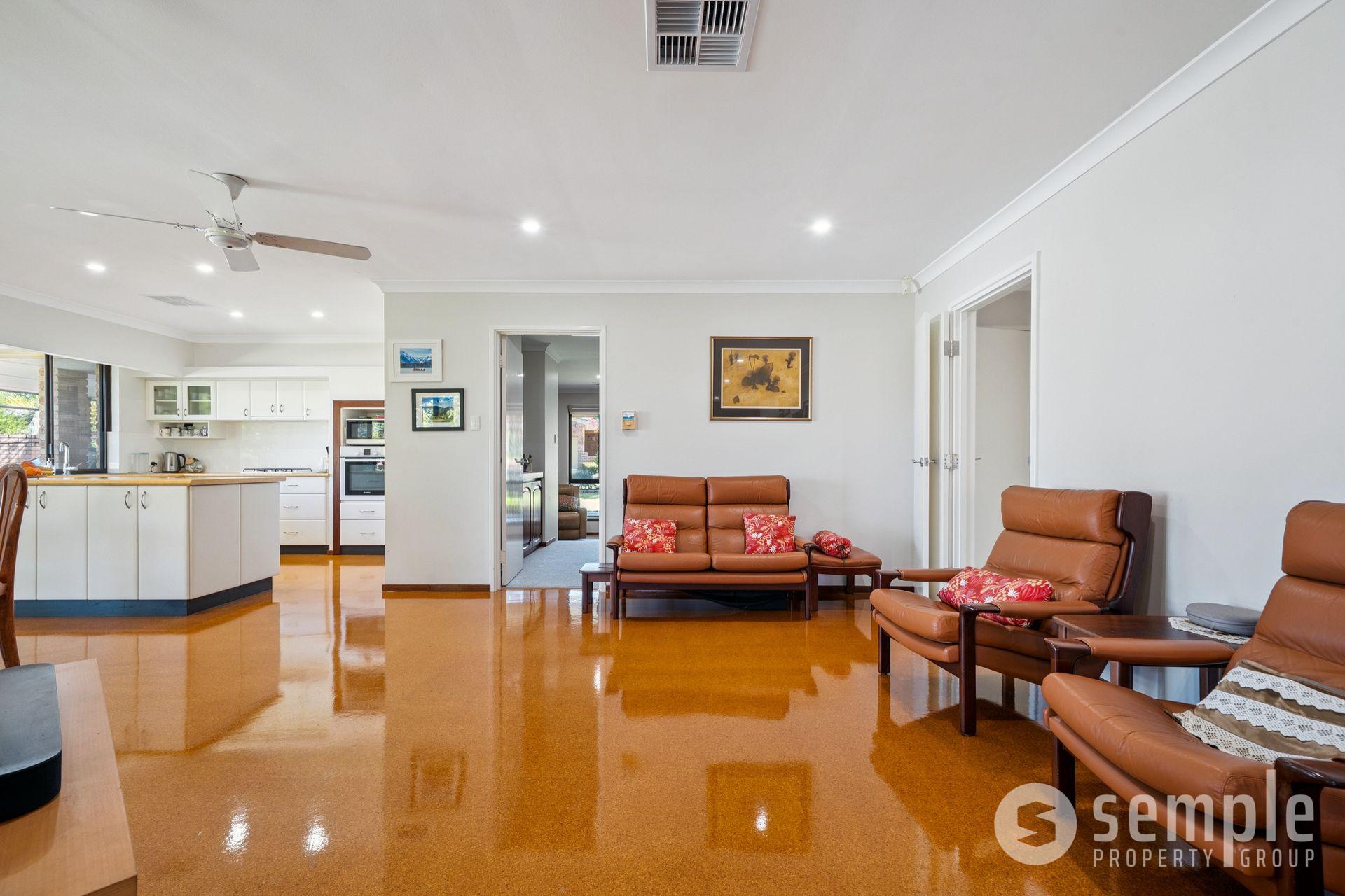2 Peak Court, Leeming WA 6149 - 12