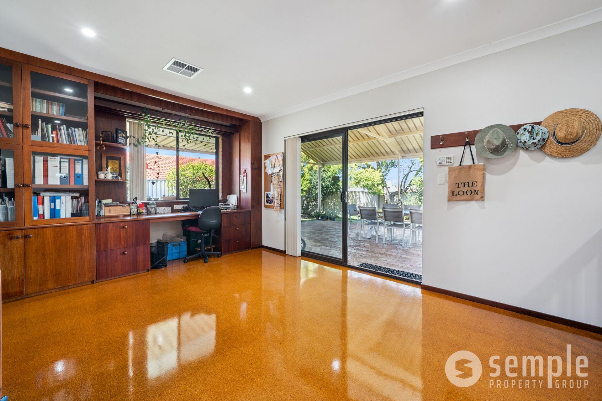 2 Peak Court, Leeming WA 6149 - 15