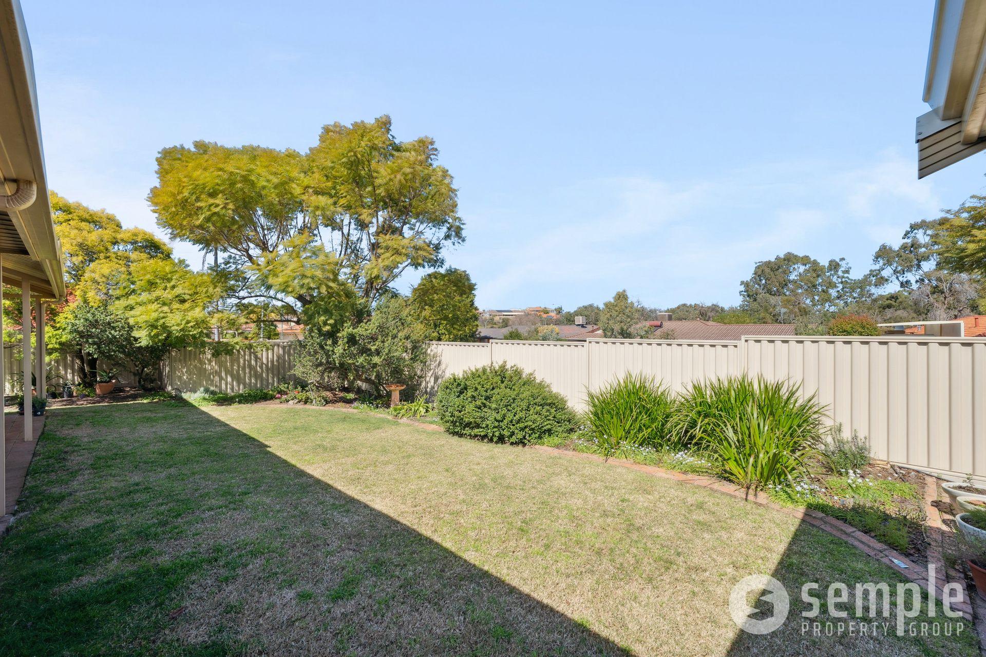 2 Peak Court, Leeming WA 6149 - 32