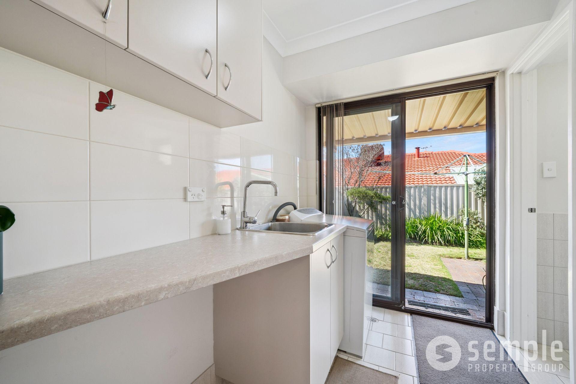 2 Peak Court, Leeming WA 6149 - 24