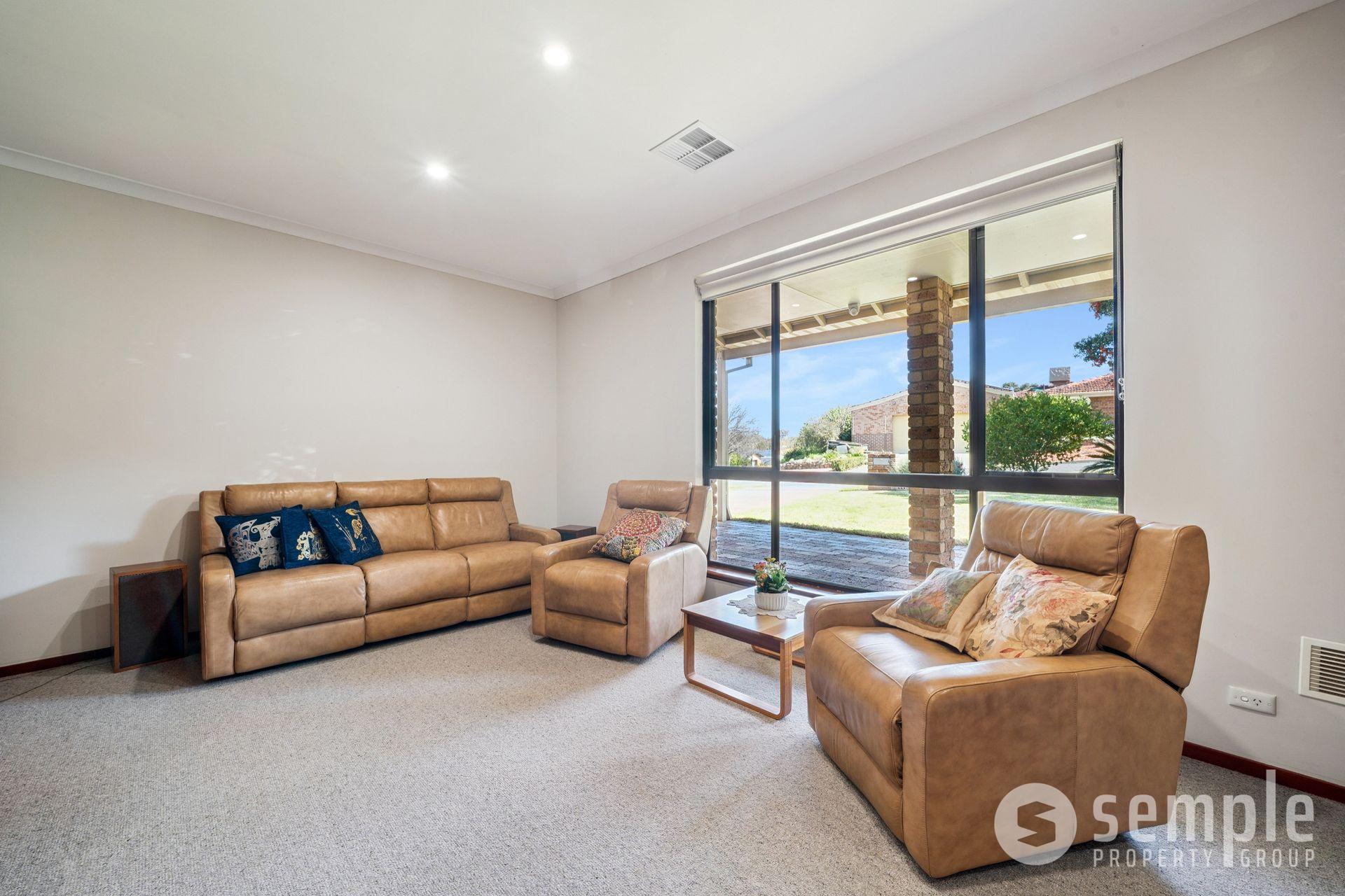 2 Peak Court, Leeming WA 6149 - 5