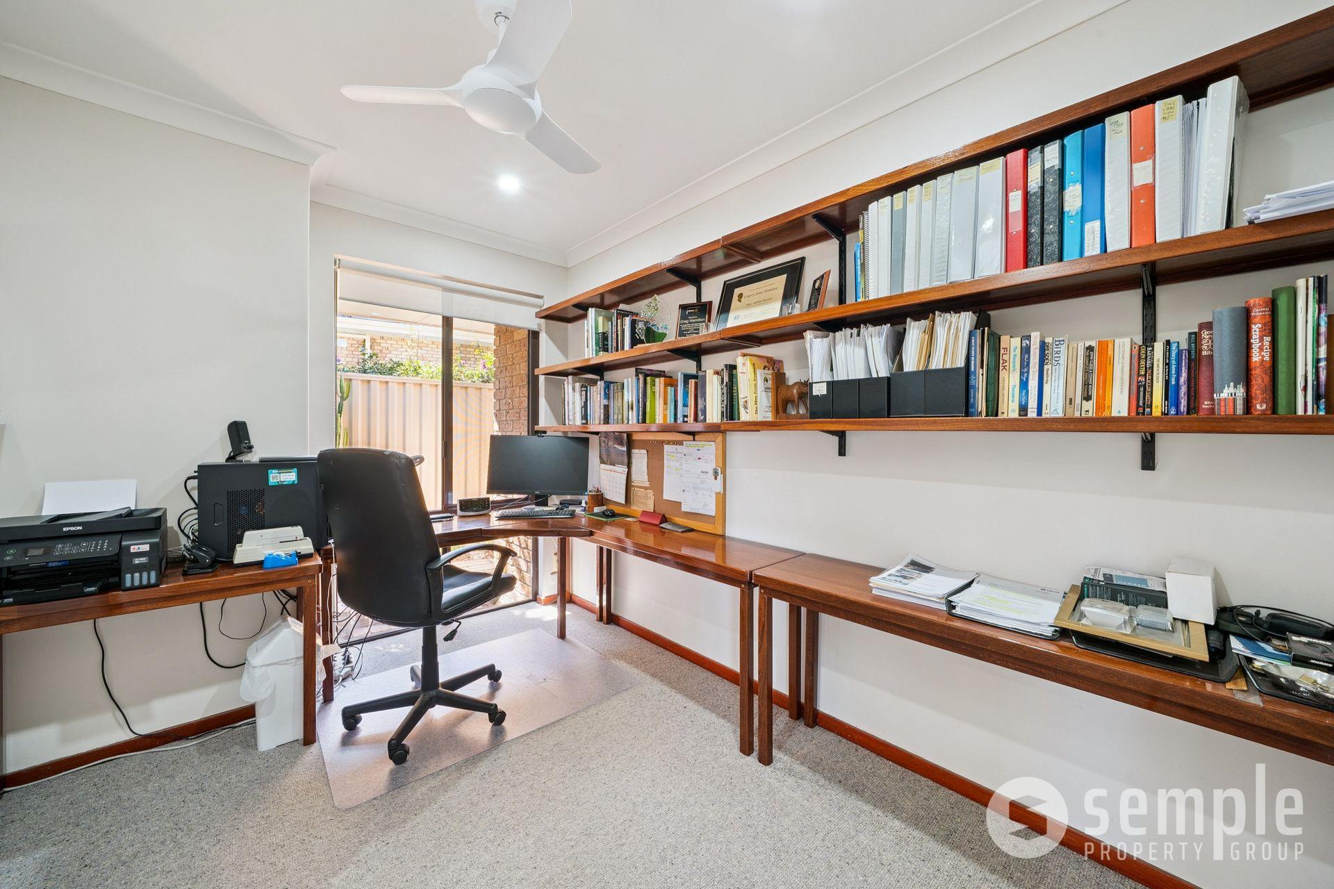 2 Peak Court, Leeming WA 6149 - 8