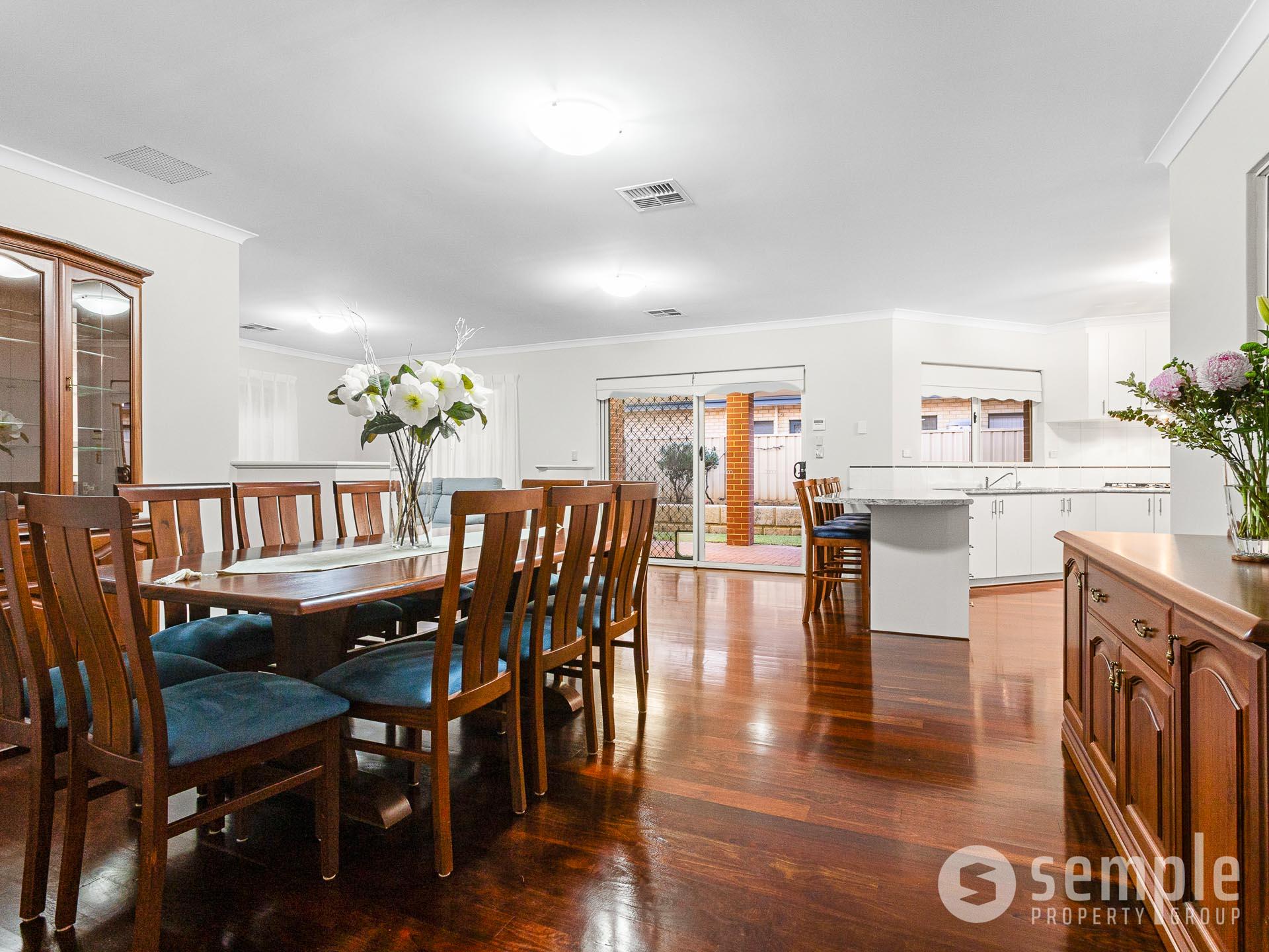 6 Flowergum Way, South Lake WA 6164 - 3