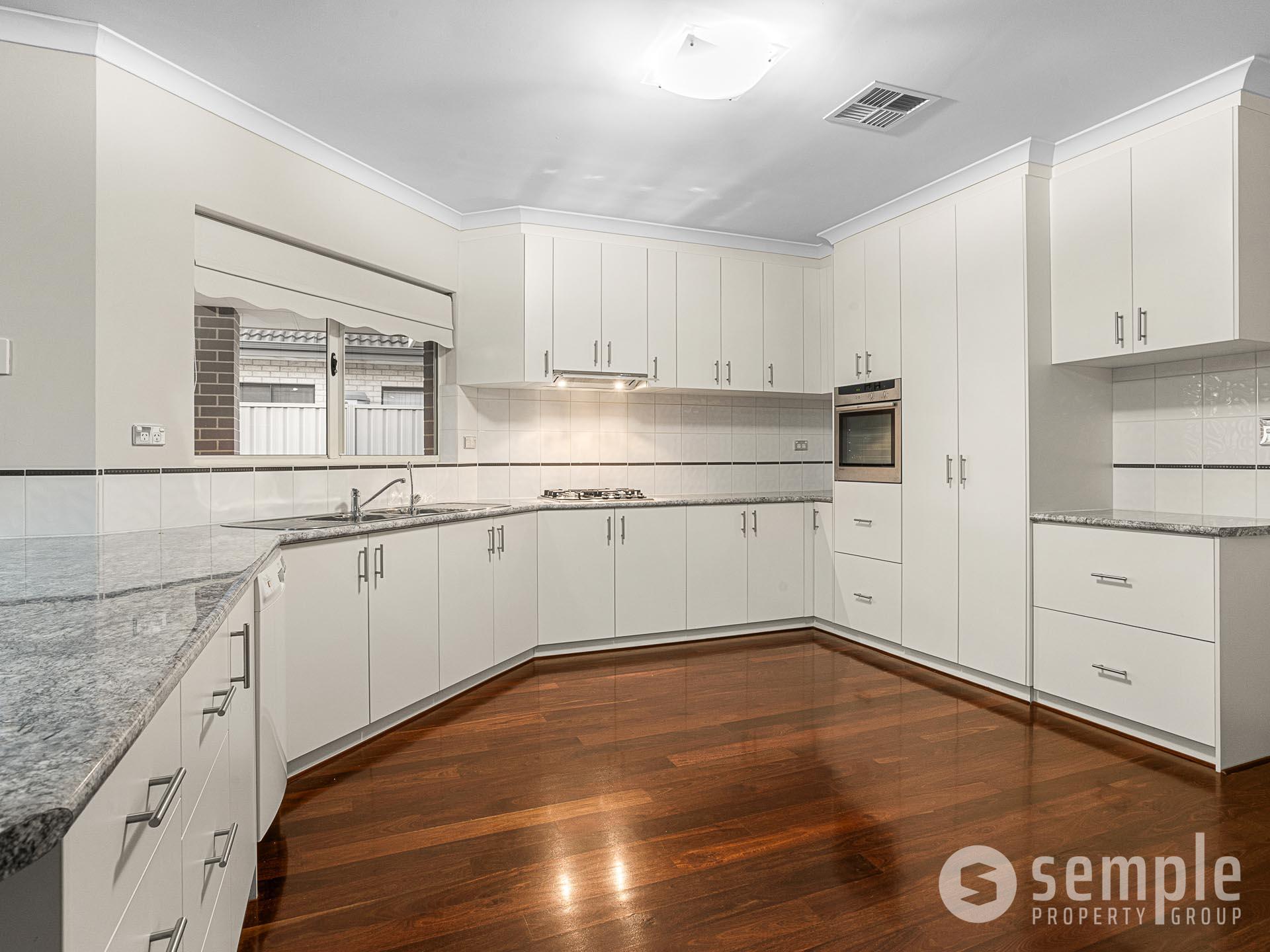 6 Flowergum Way, South Lake WA 6164 - 5