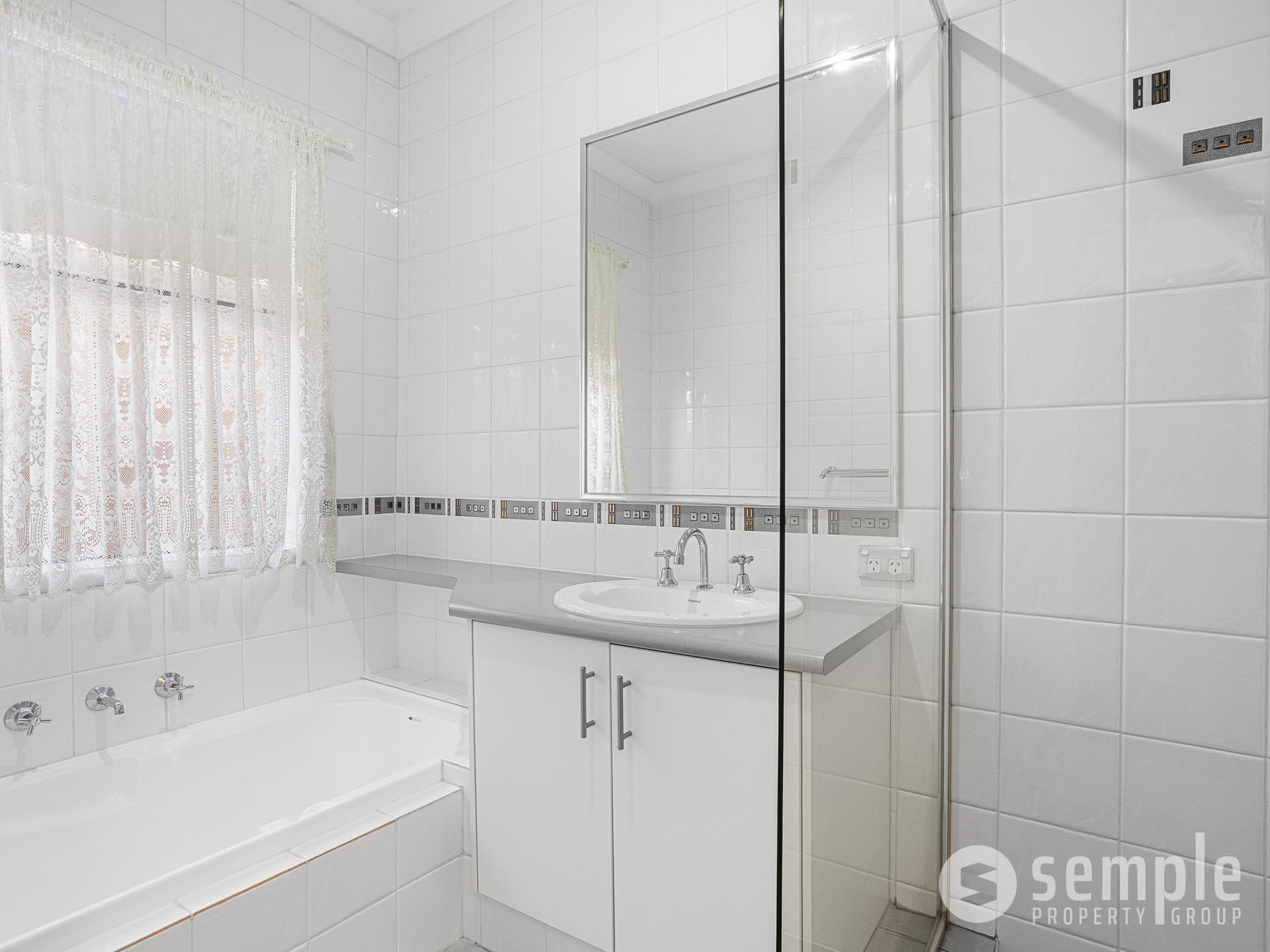 6 Flowergum Way, South Lake WA 6164 - 18