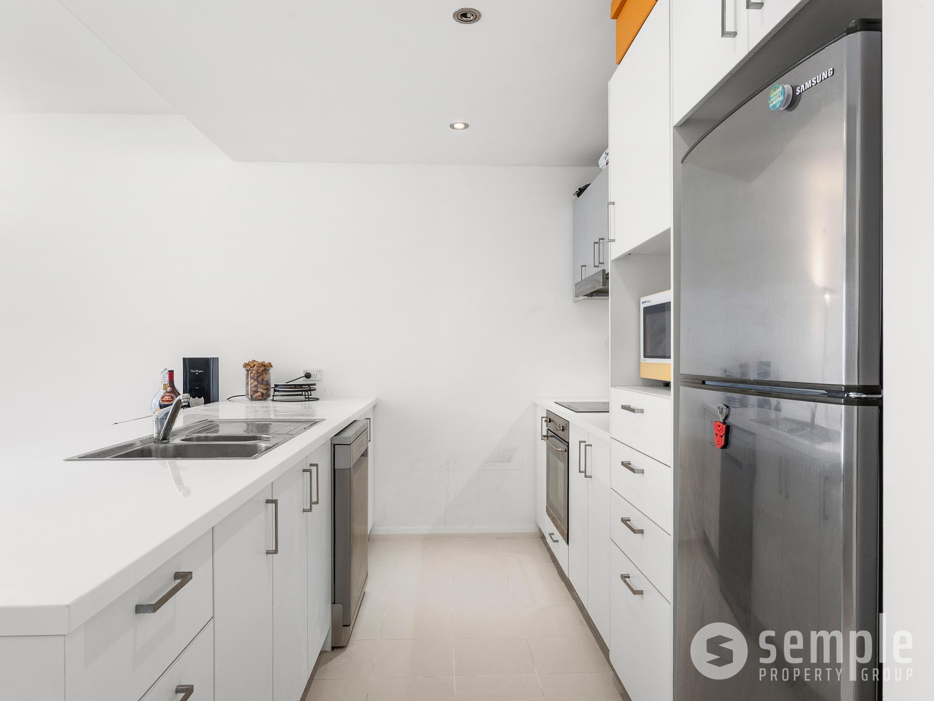 28/1 Stockton Bend, Cockburn Central WA 6164 - 2