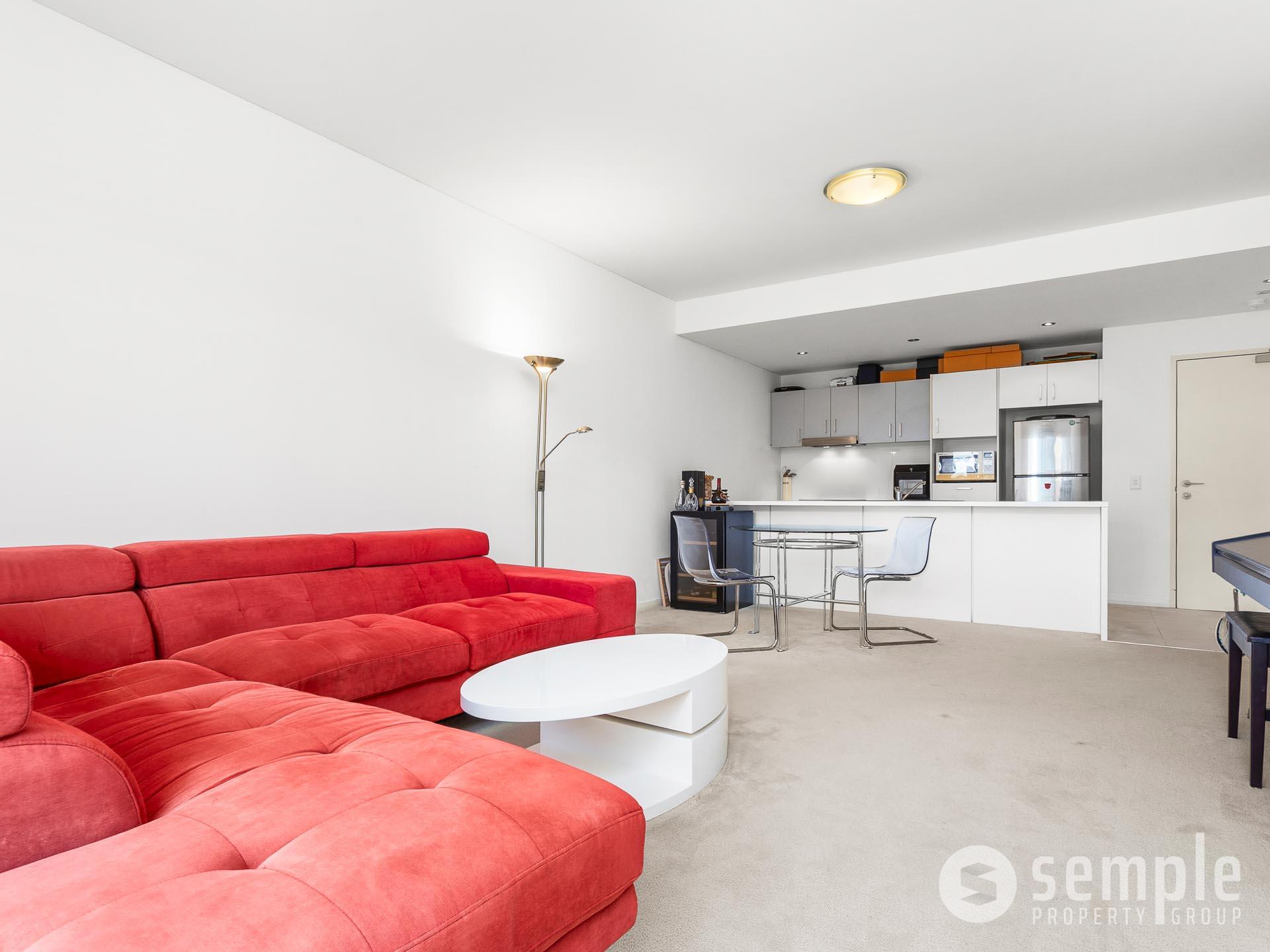 28/1 Stockton Bend, Cockburn Central WA 6164 - 1