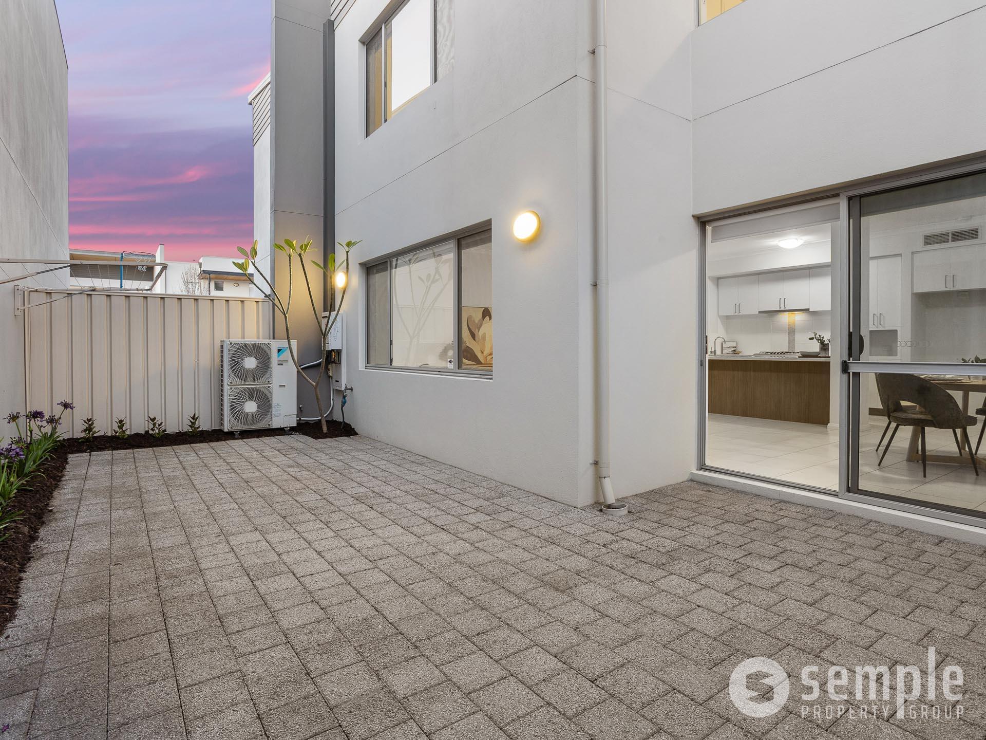 4/75 Baler Court, Hammond Park WA 6164 - 22