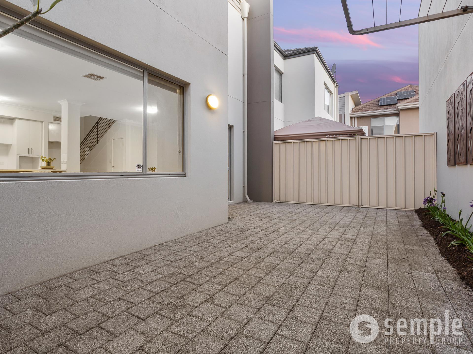 4/75 Baler Court, Hammond Park WA 6164 - 21