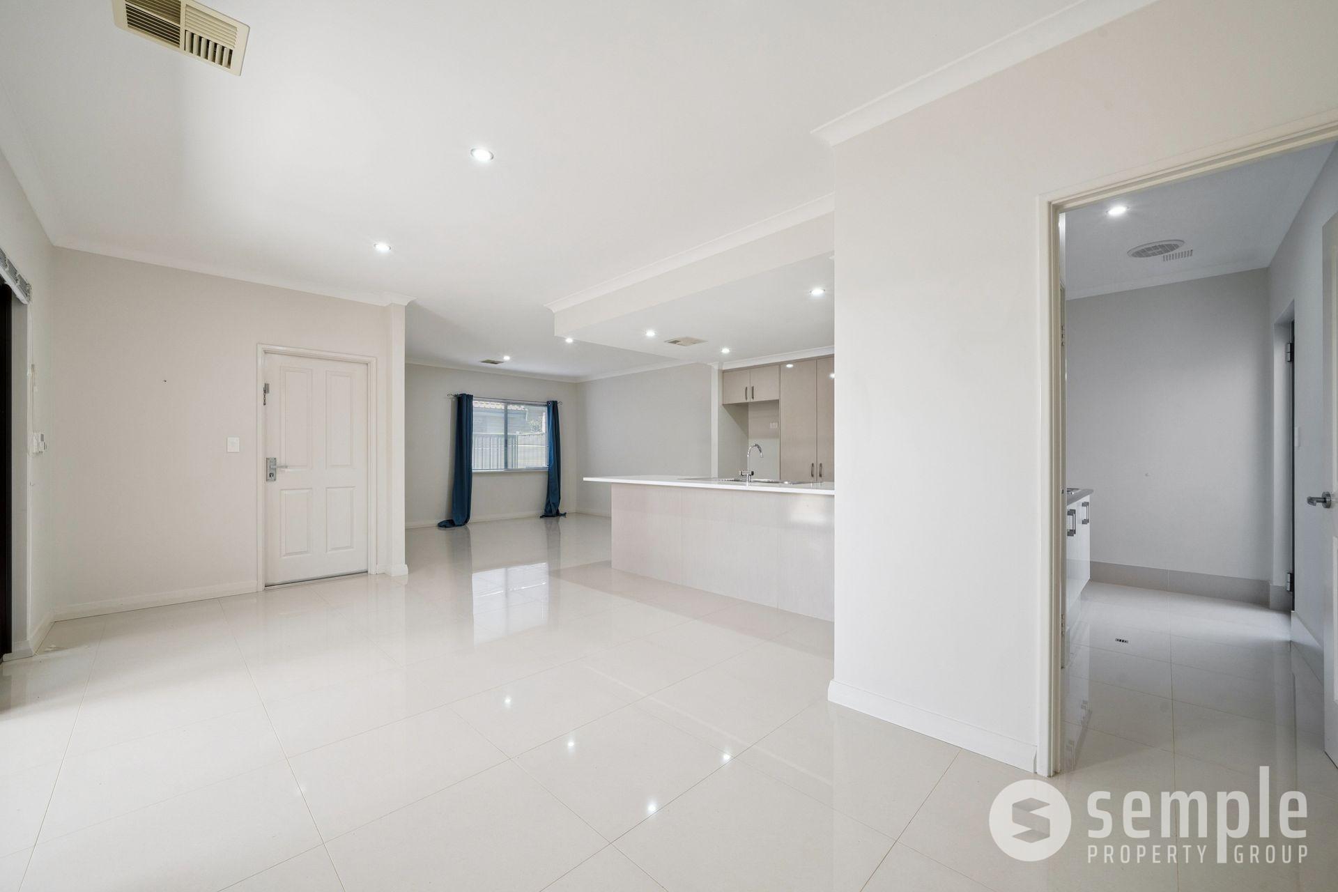 114 Mornington Crescent, Wandi WA 6167 - 3