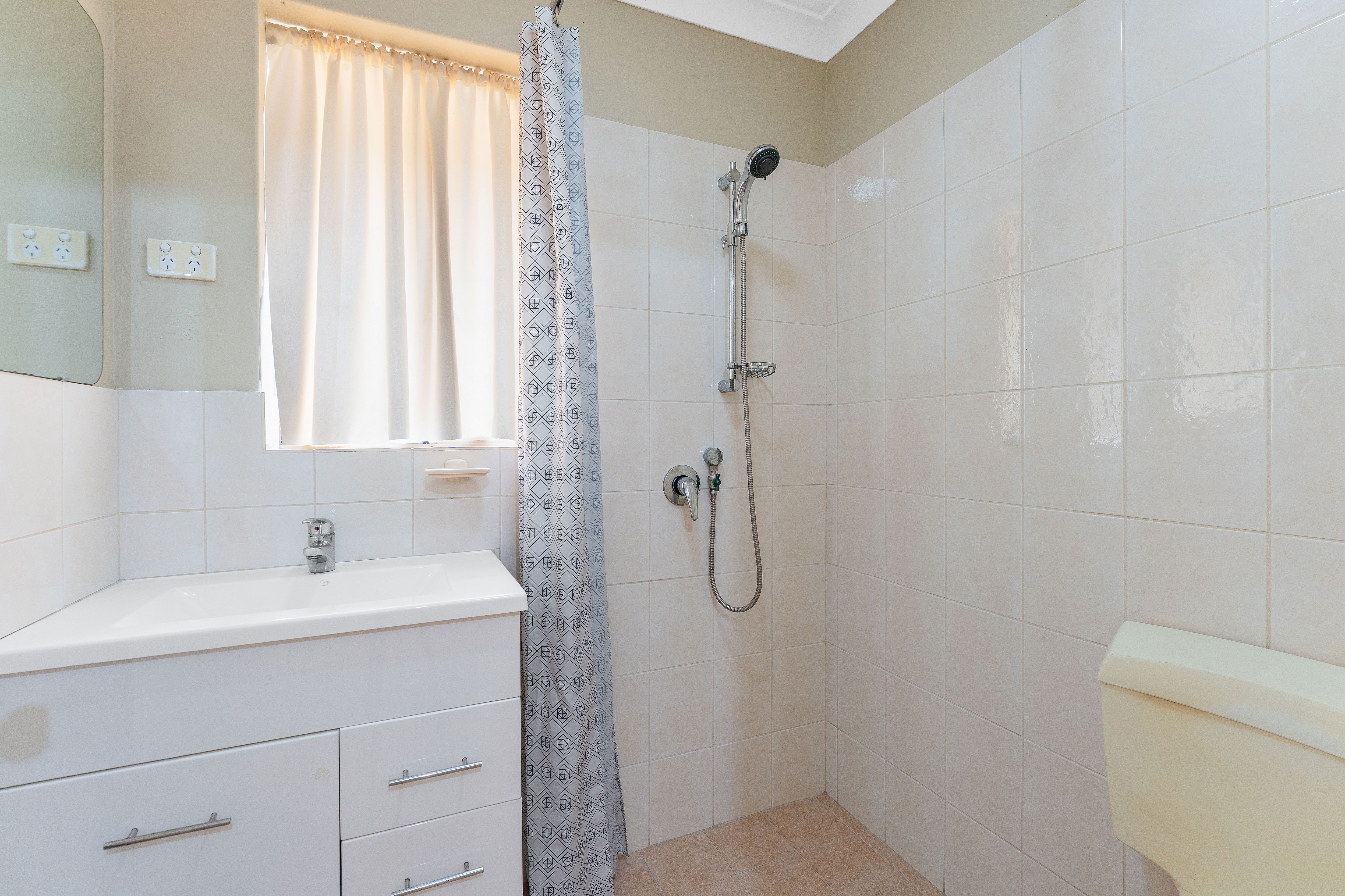18 Labyrinth Way, South Lake WA 6164 - 9