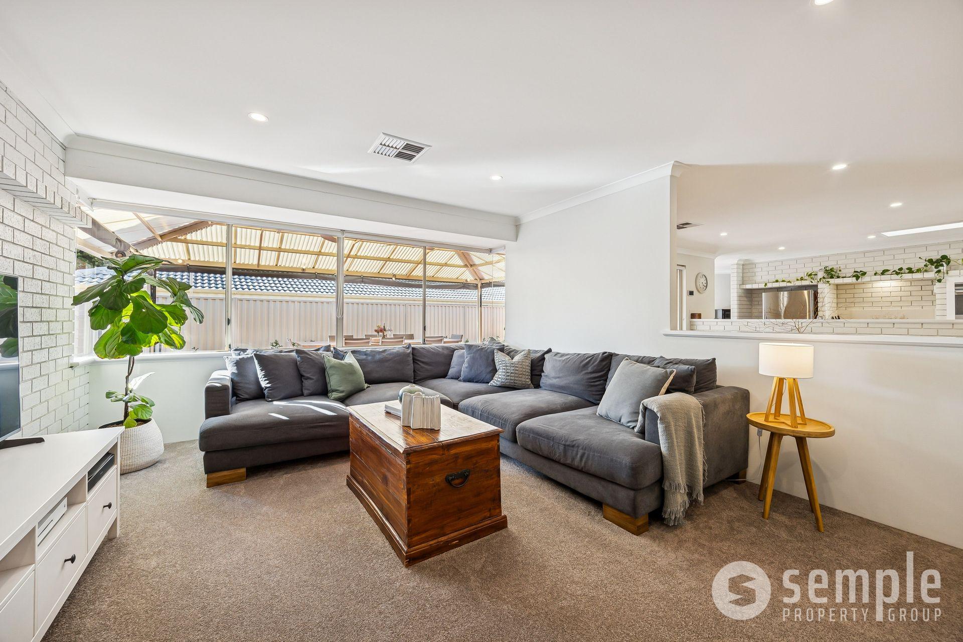 15 Brandwood Gardens, Leeming WA 6149 - 14