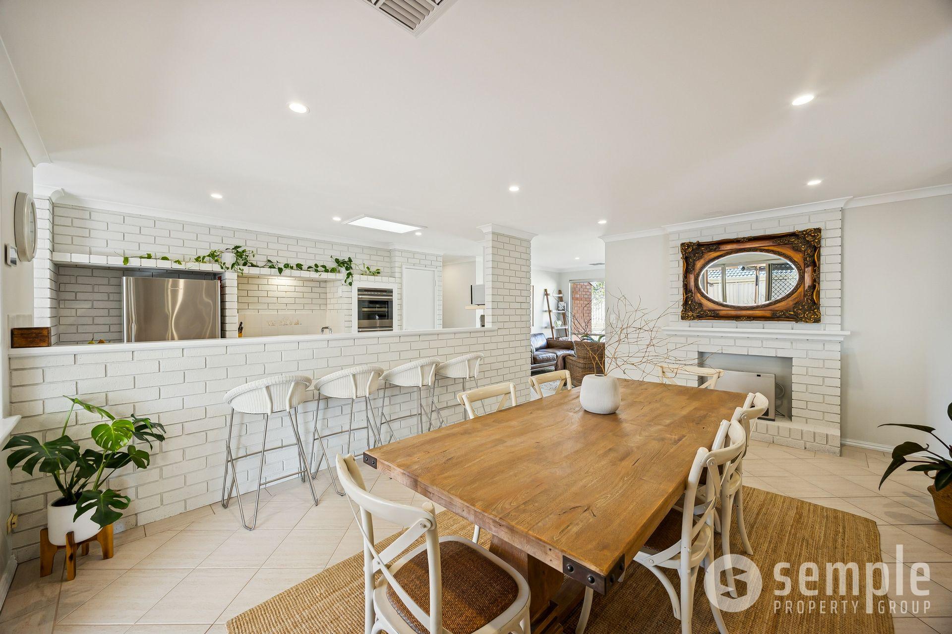 15 Brandwood Gardens, Leeming WA 6149 - 5