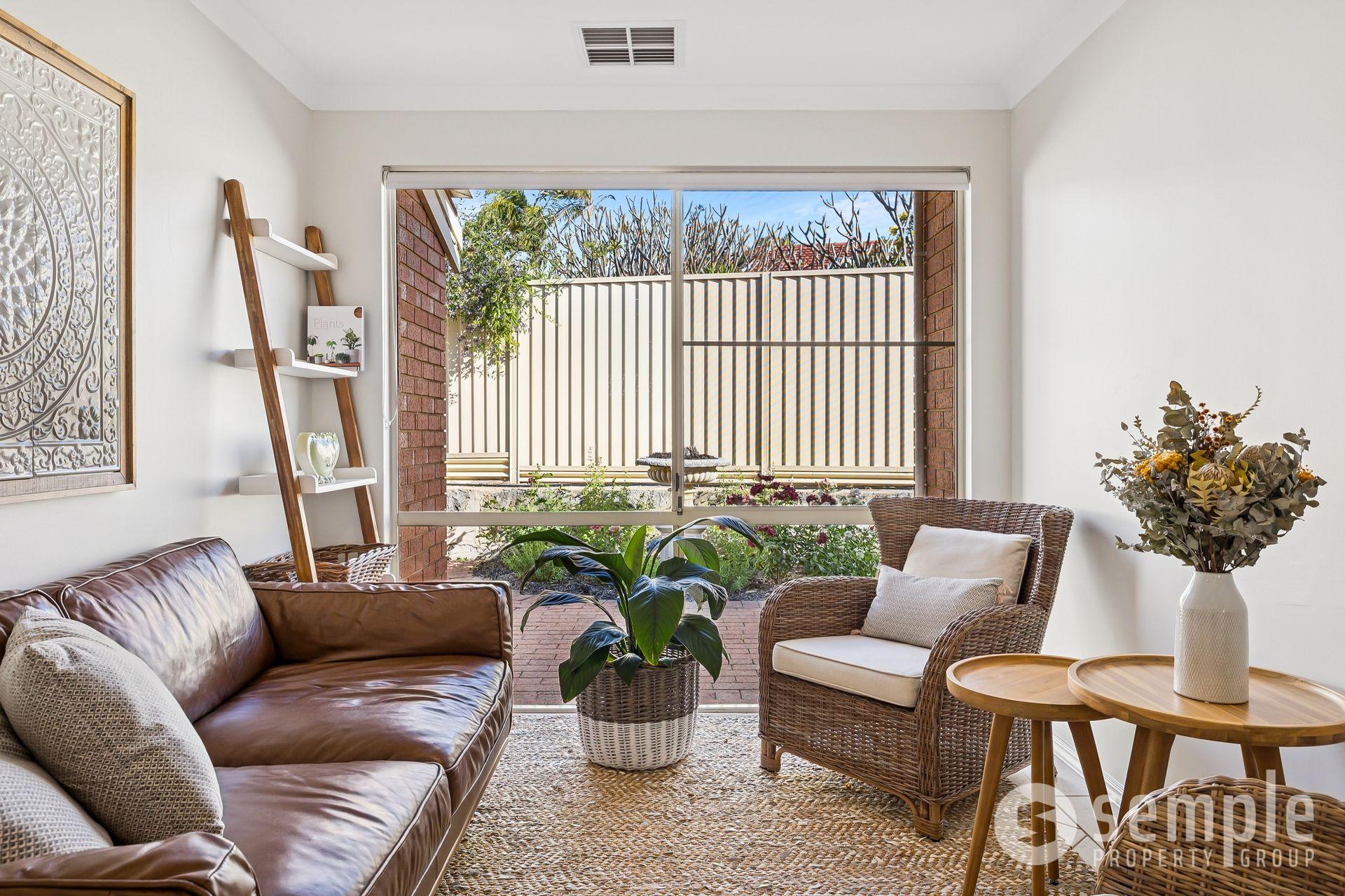 15 Brandwood Gardens, Leeming WA 6149 - 13
