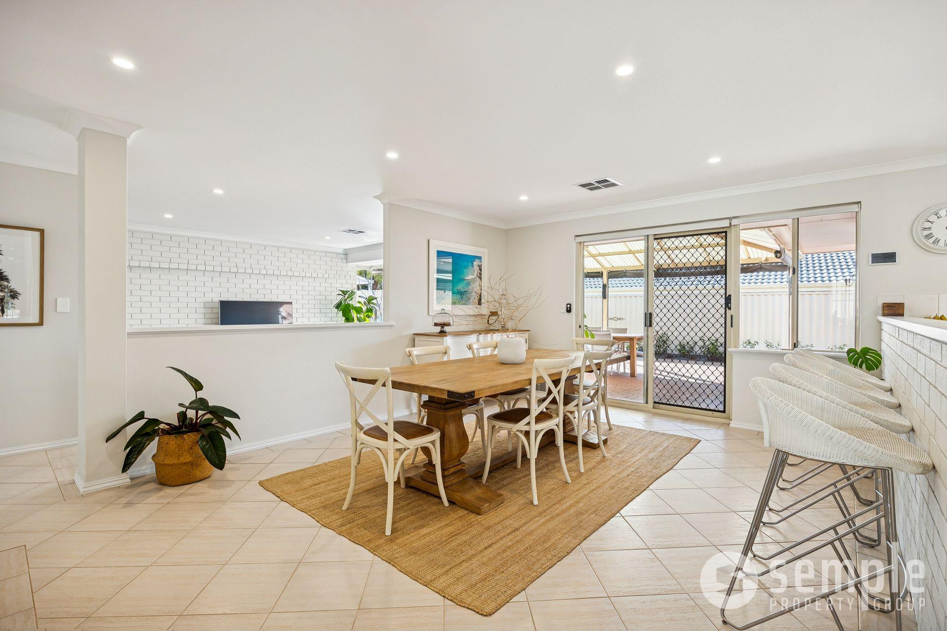15 Brandwood Gardens, Leeming WA 6149 - 6