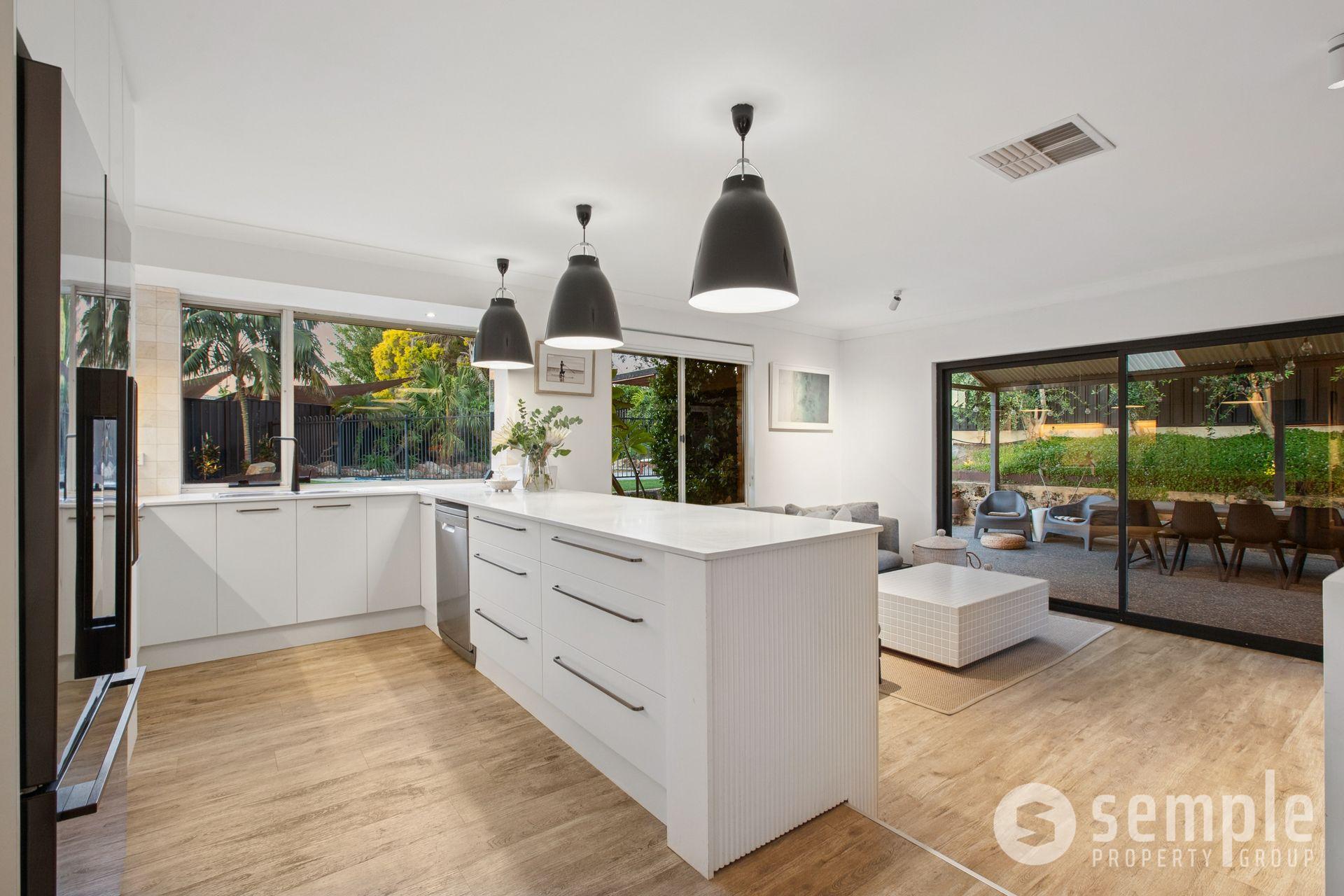 17 Meadow Grove, Leeming WA 6149 - 9