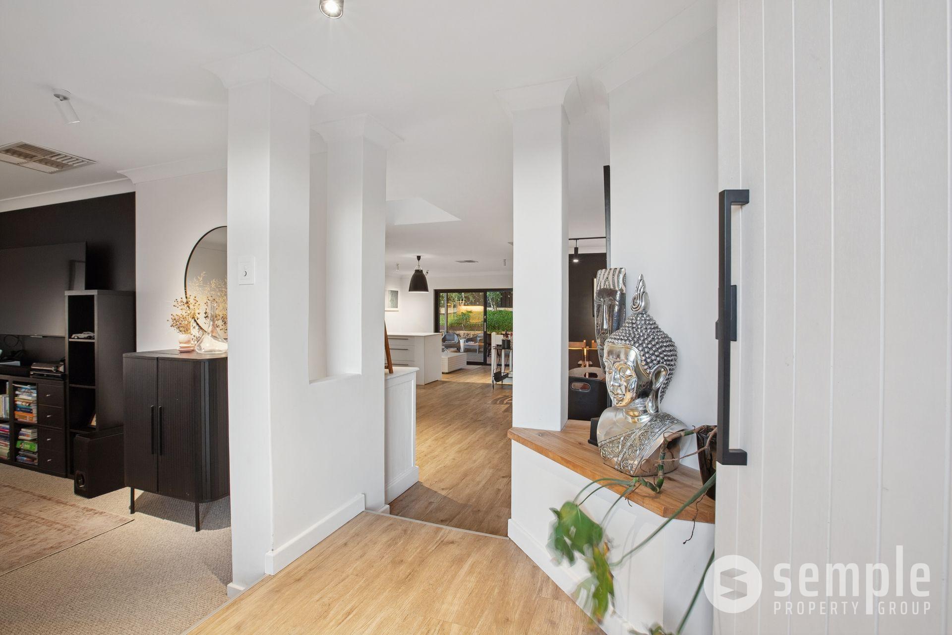 17 Meadow Grove, Leeming WA 6149 - 3