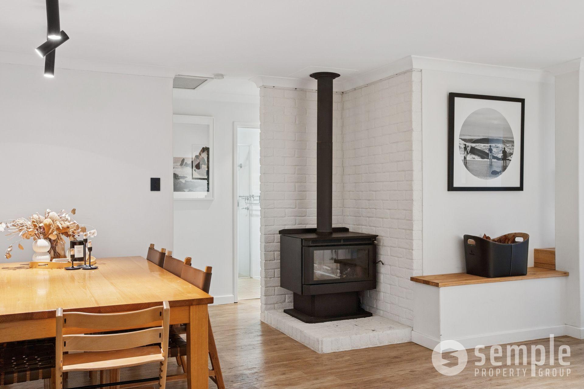 17 Meadow Grove, Leeming WA 6149 - 8