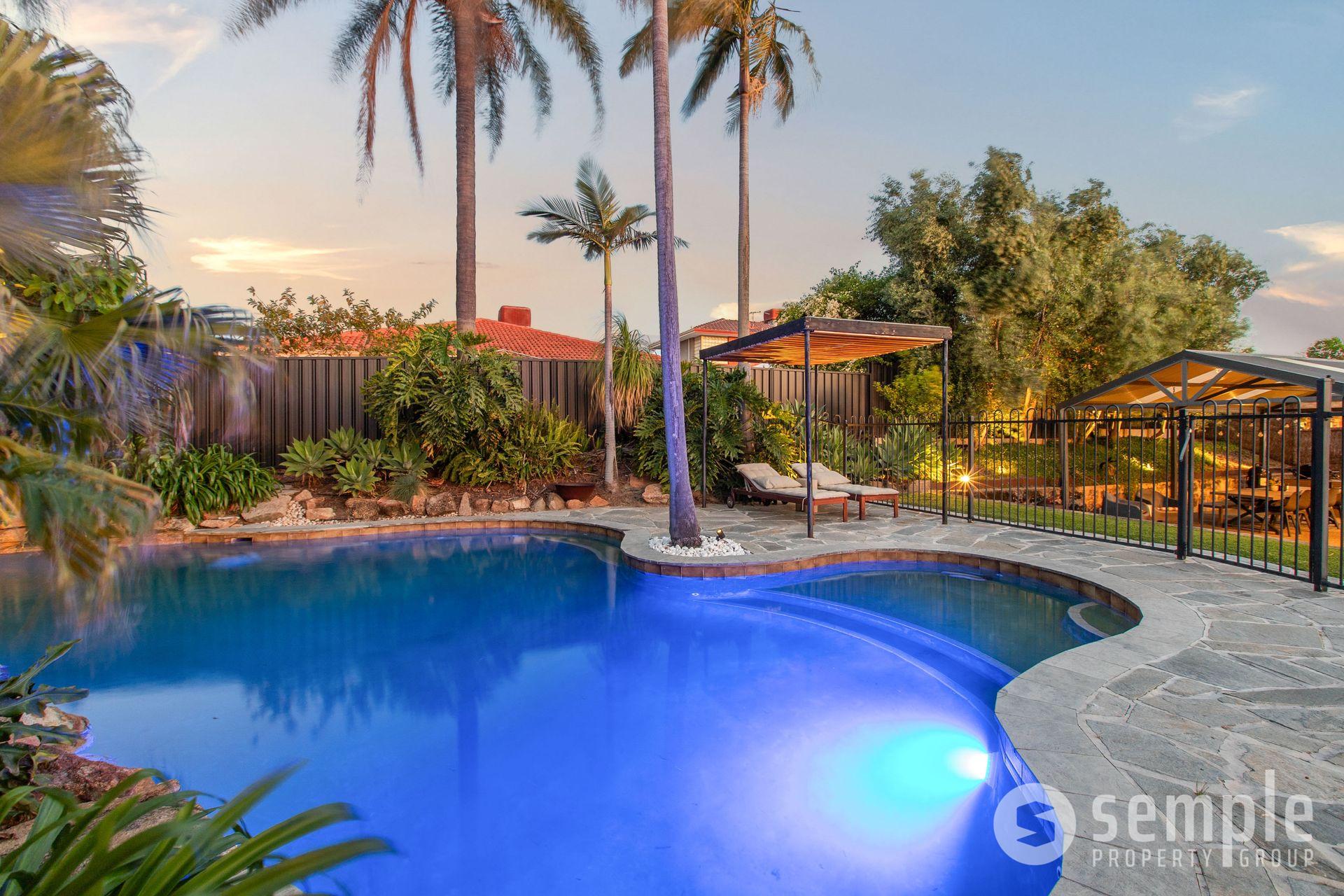 17 Meadow Grove, Leeming WA 6149 - 0