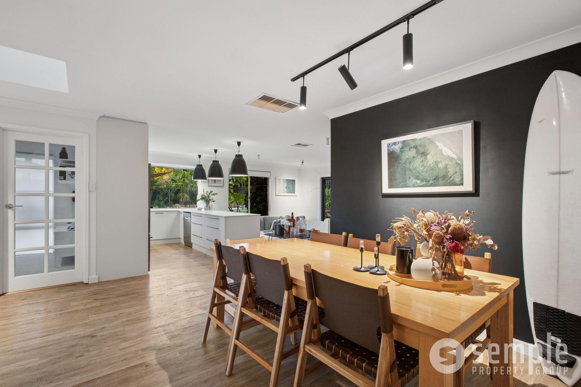 17 Meadow Grove, Leeming WA 6149 - 17