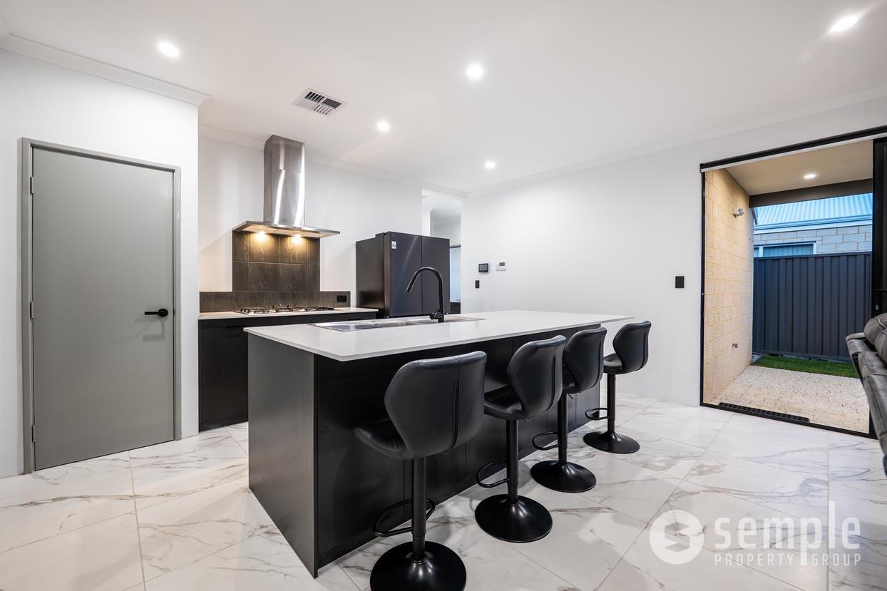 37 Percheron Circuit, Forrestdale WA 6112 - 4