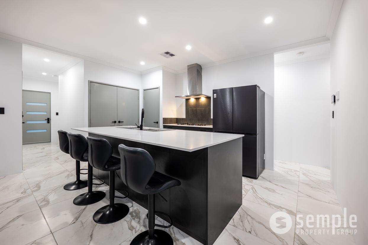 37 Percheron Circuit, Forrestdale WA 6112 - 5