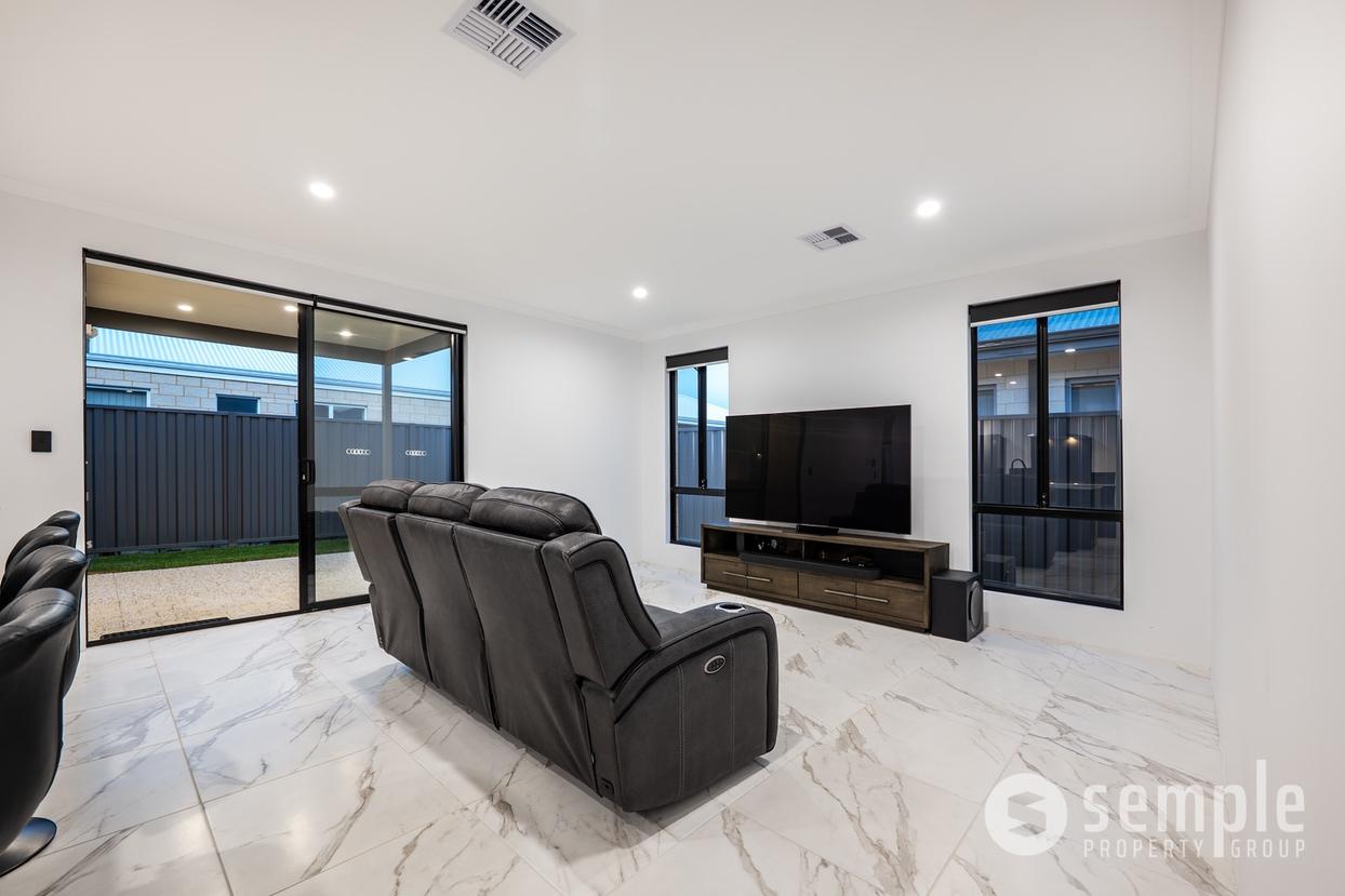 37 Percheron Circuit, Forrestdale WA 6112 - 8