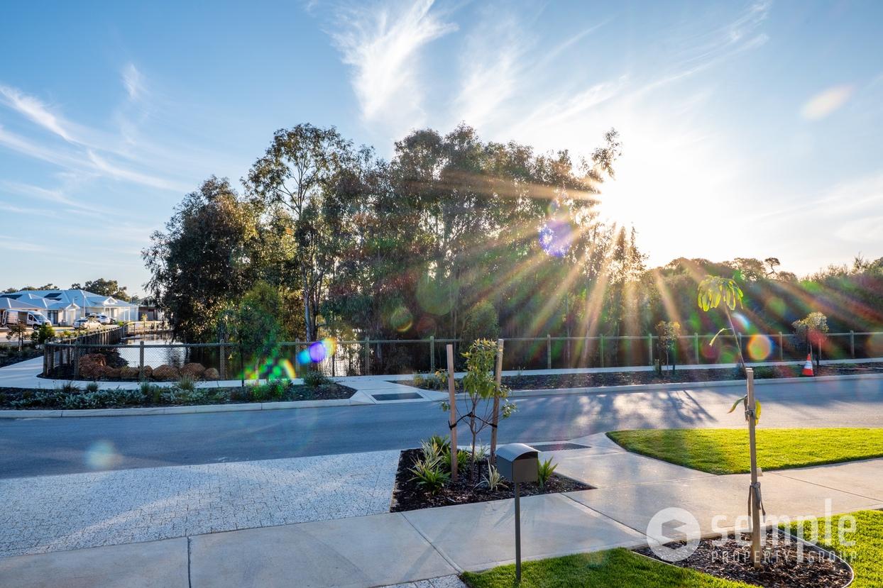 37 Percheron Circuit, Forrestdale WA 6112 - 24