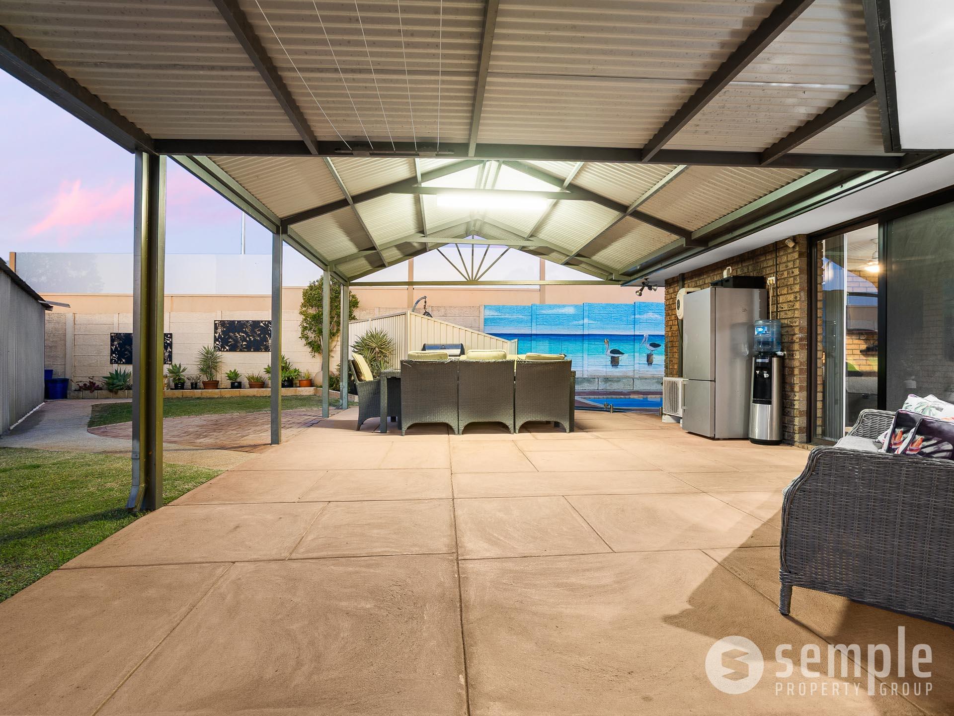 15 McLernon Place, South Lake WA 6164 - 19