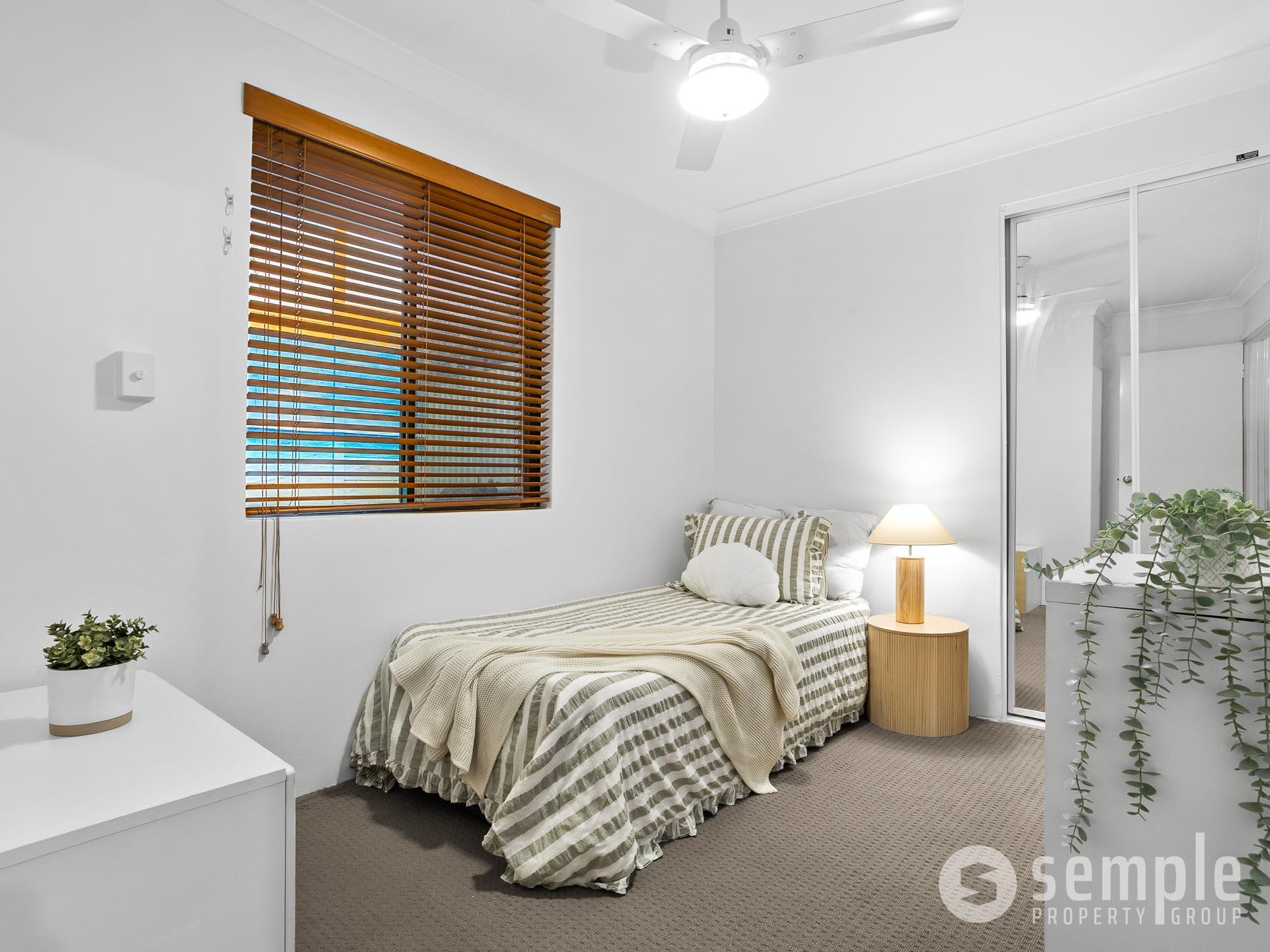 15 McLernon Place, South Lake WA 6164 - 11