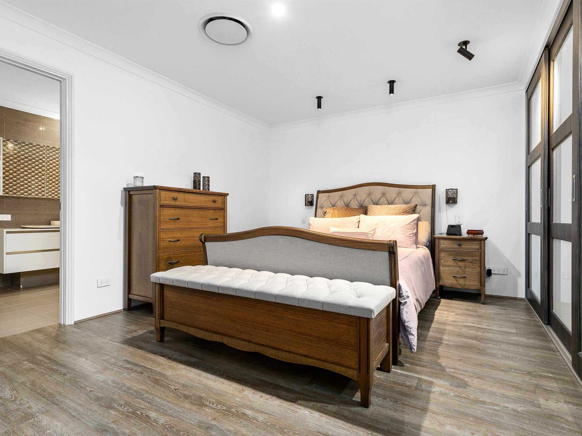 15 Yangebup Road, Yangebup WA 6164 - 13