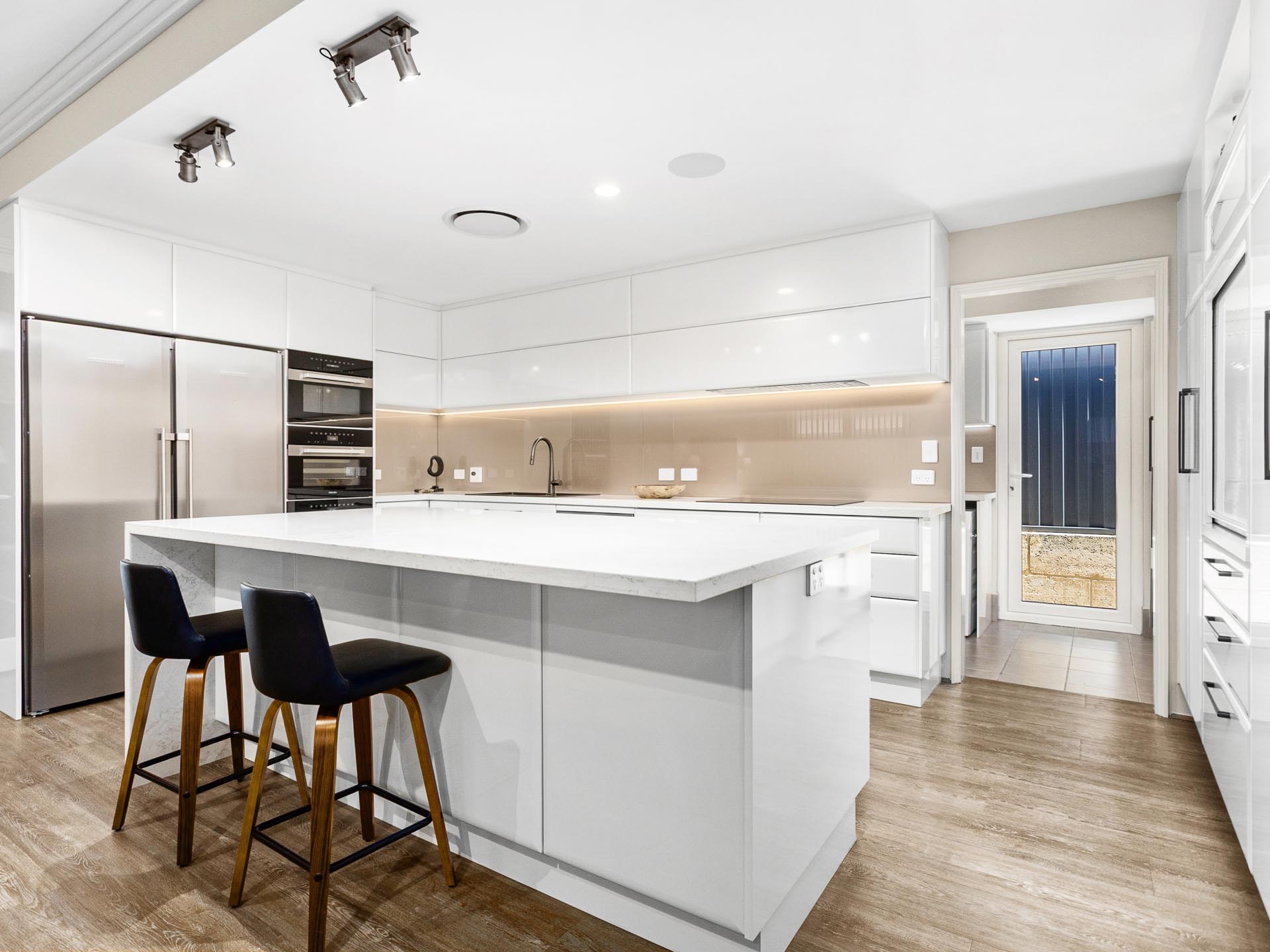 15 Yangebup Road, Yangebup WA 6164 - 8