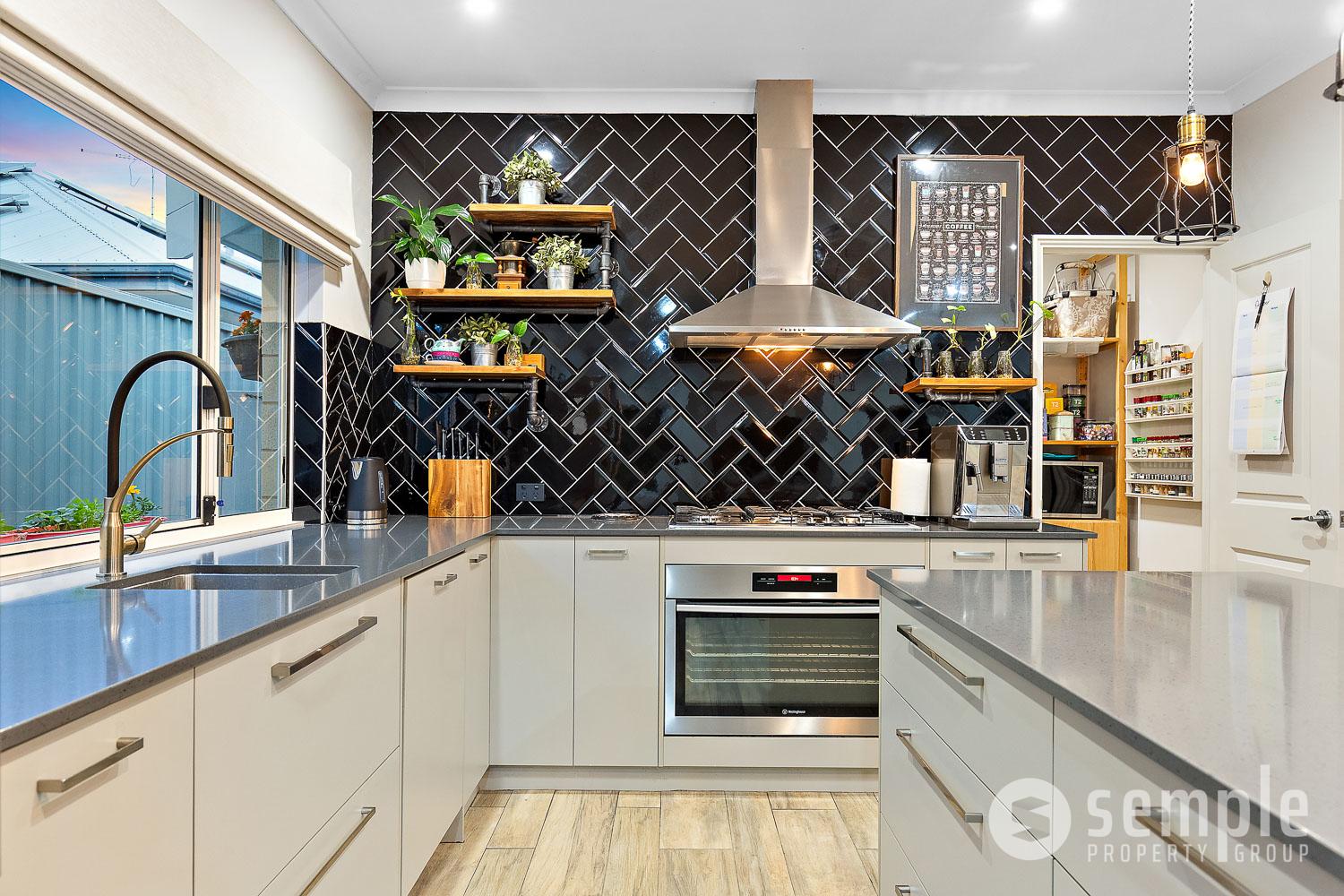 5 Hird Road, Success WA 6164 - 0