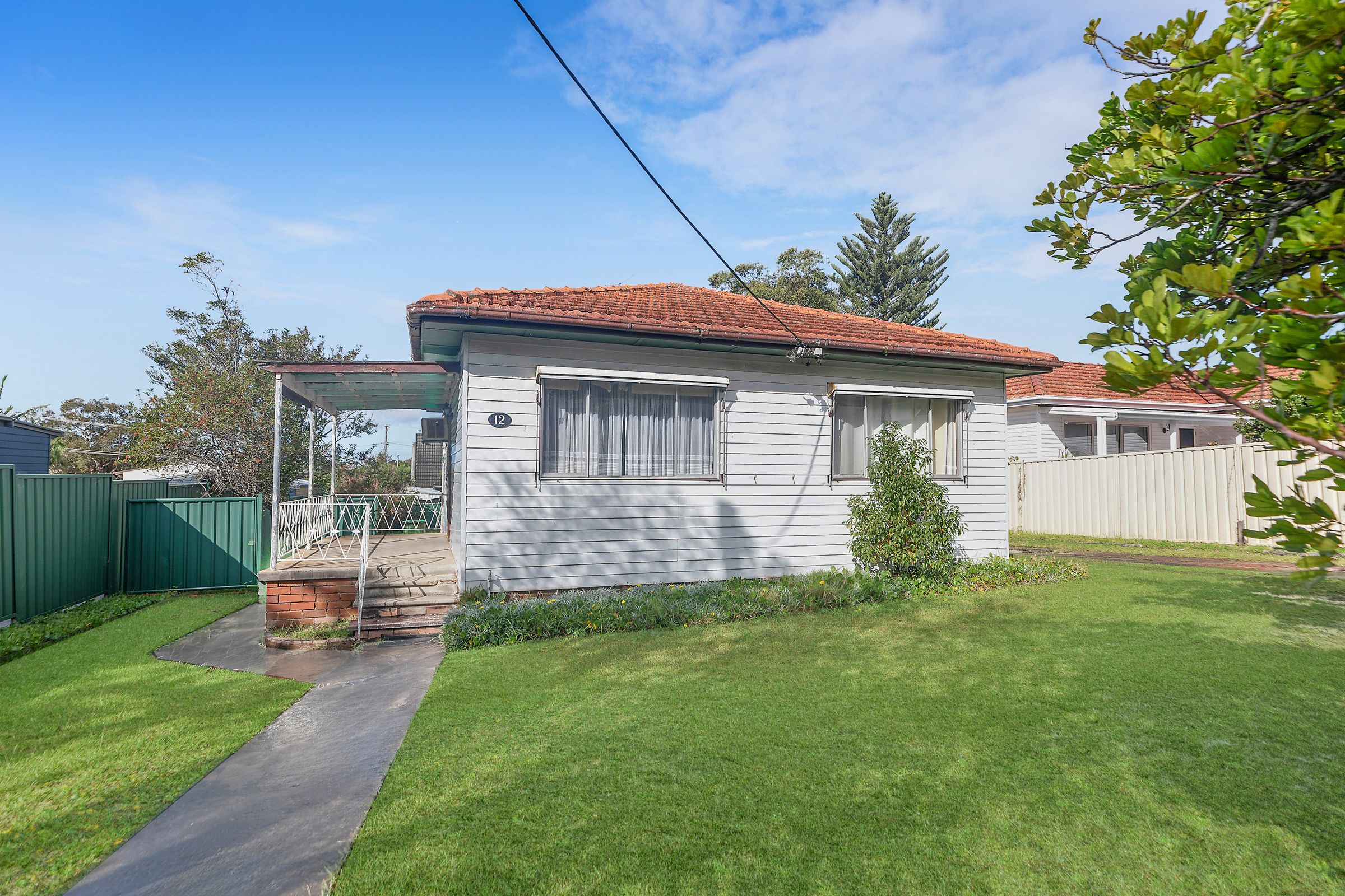 12 South Street, Killarney Vale Sold by Cutcliffe Properties - image 2