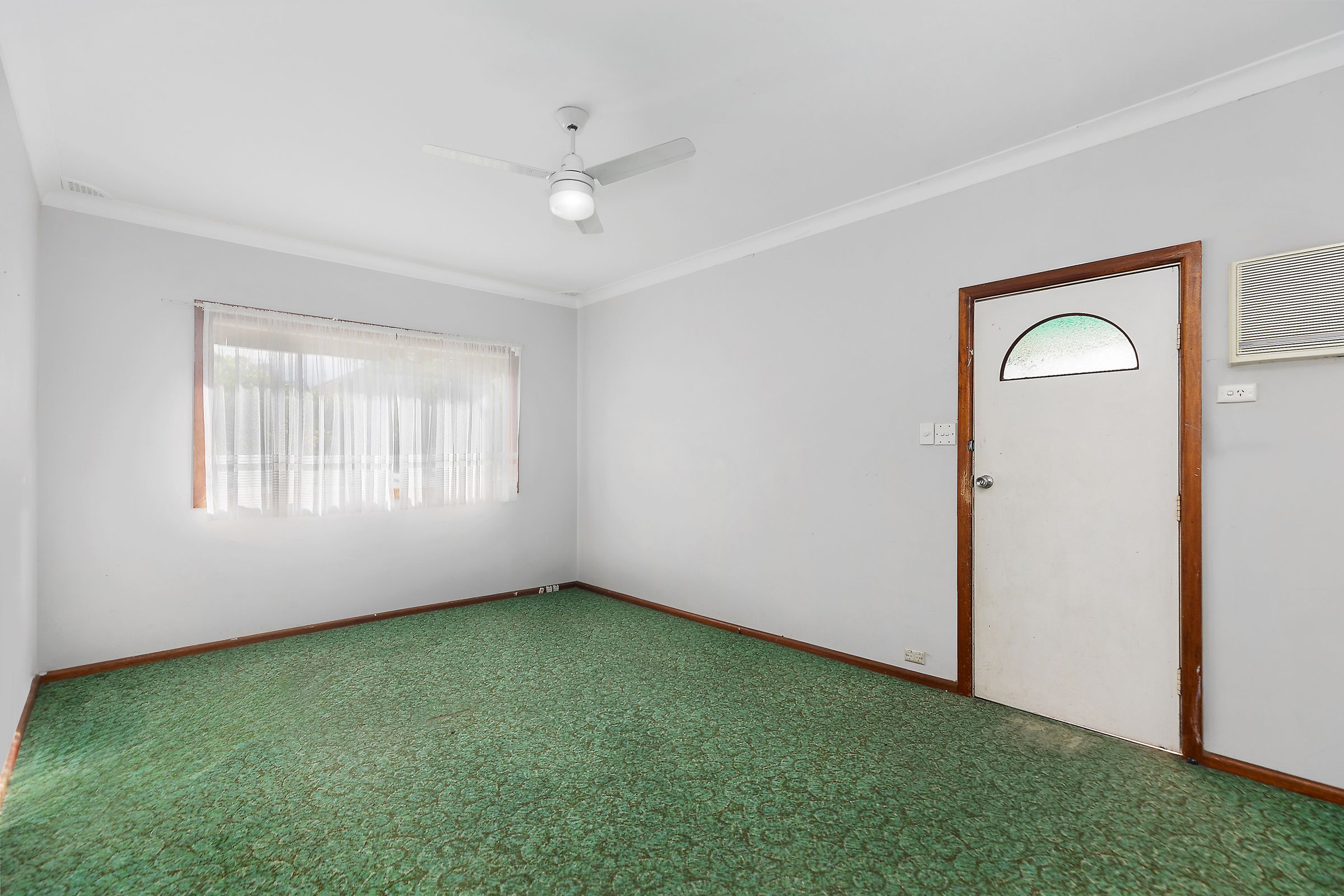 12 South Street, Killarney Vale Sold by Cutcliffe Properties - image 6