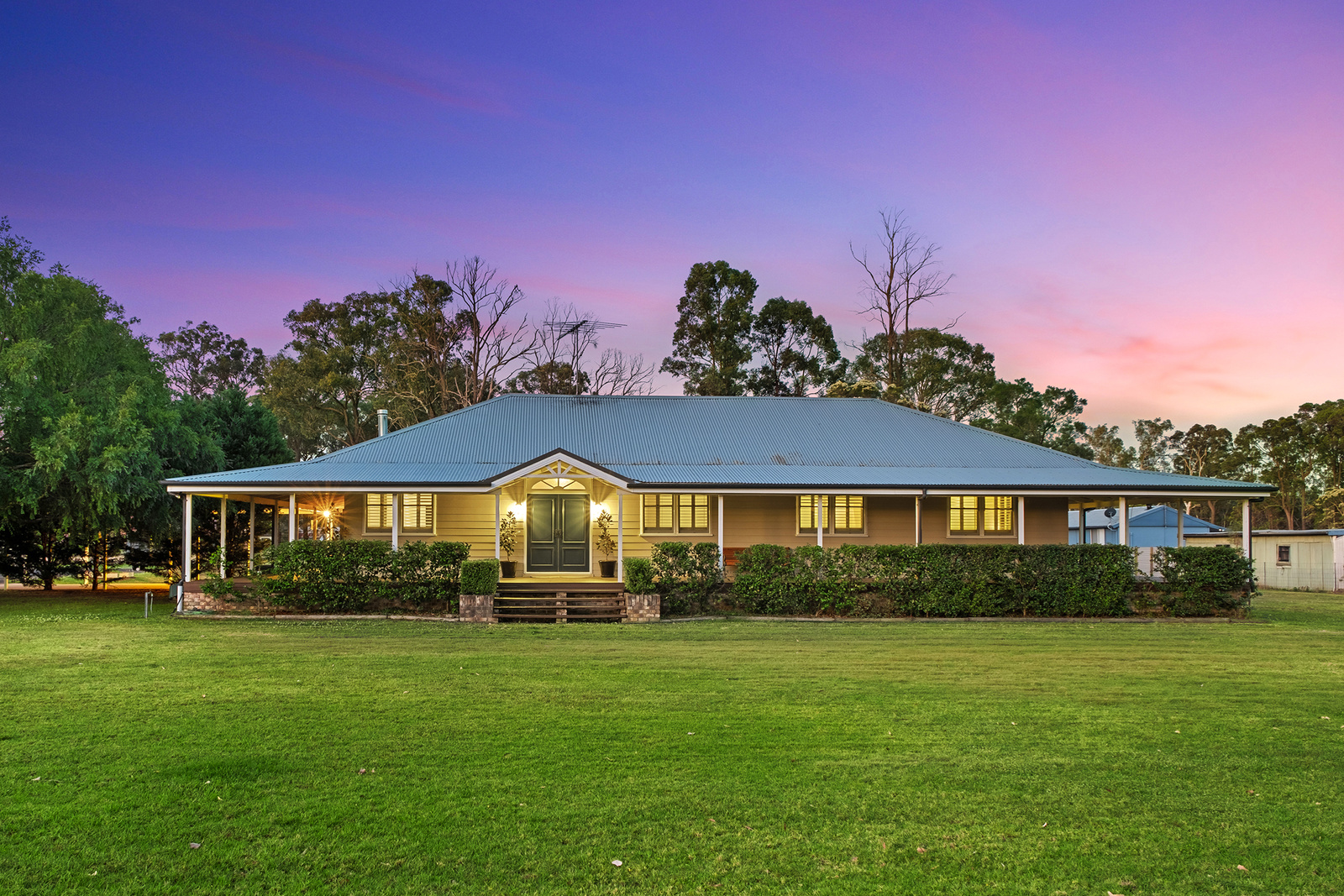369-375 Hinxman Road, Castlereagh Auction by Cutcliffe Properties