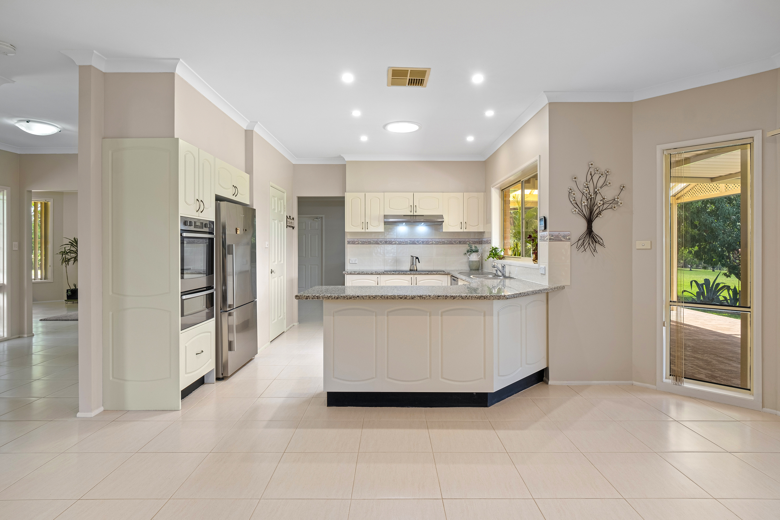 433 East Kurrajong Road, East Kurrajong For Sale by Cutcliffe Properties - image 5