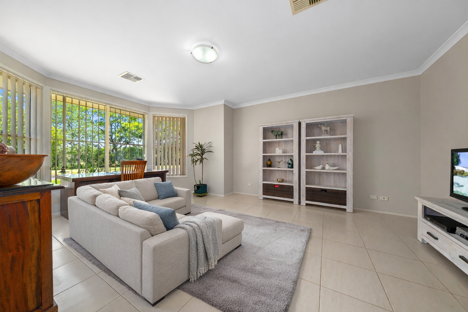 433 East Kurrajong Road, East Kurrajong For Sale by Cutcliffe Properties - image 4