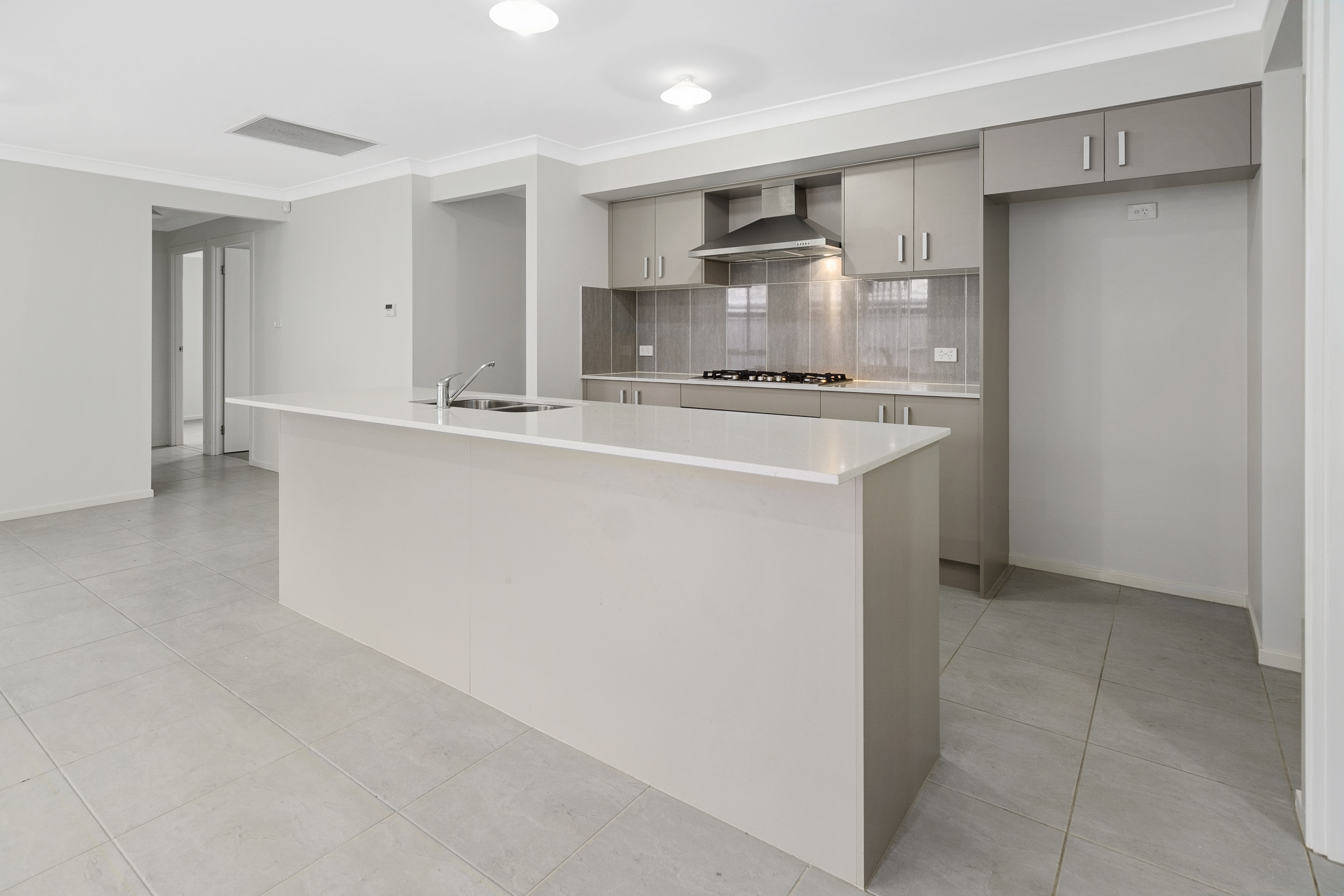 4 Pleasance Street, Box Hill Leased by Cutcliffe Properties - image 2