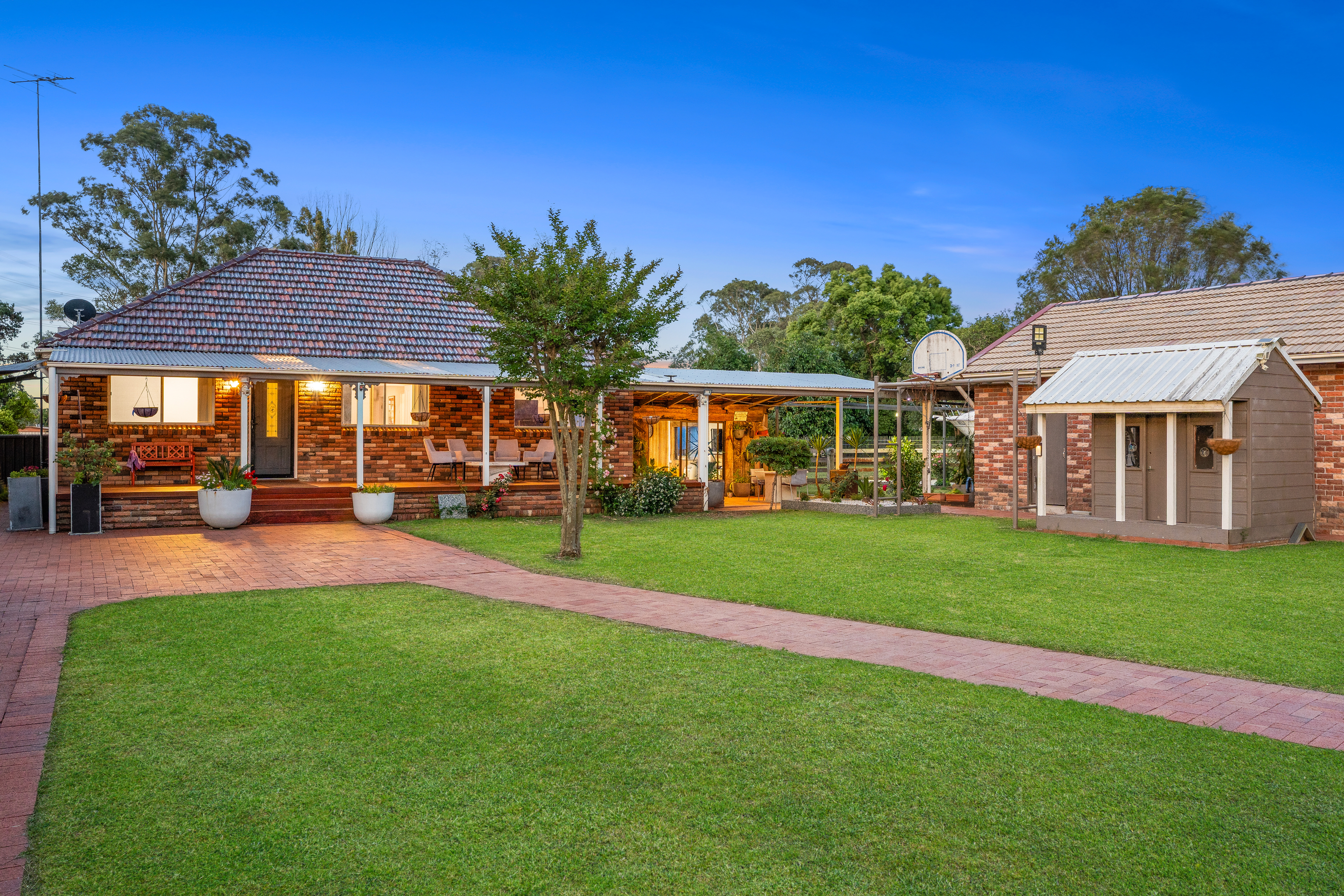 209 Seventh Avenue, Llandilo For Sale by Cutcliffe Properties - image 2